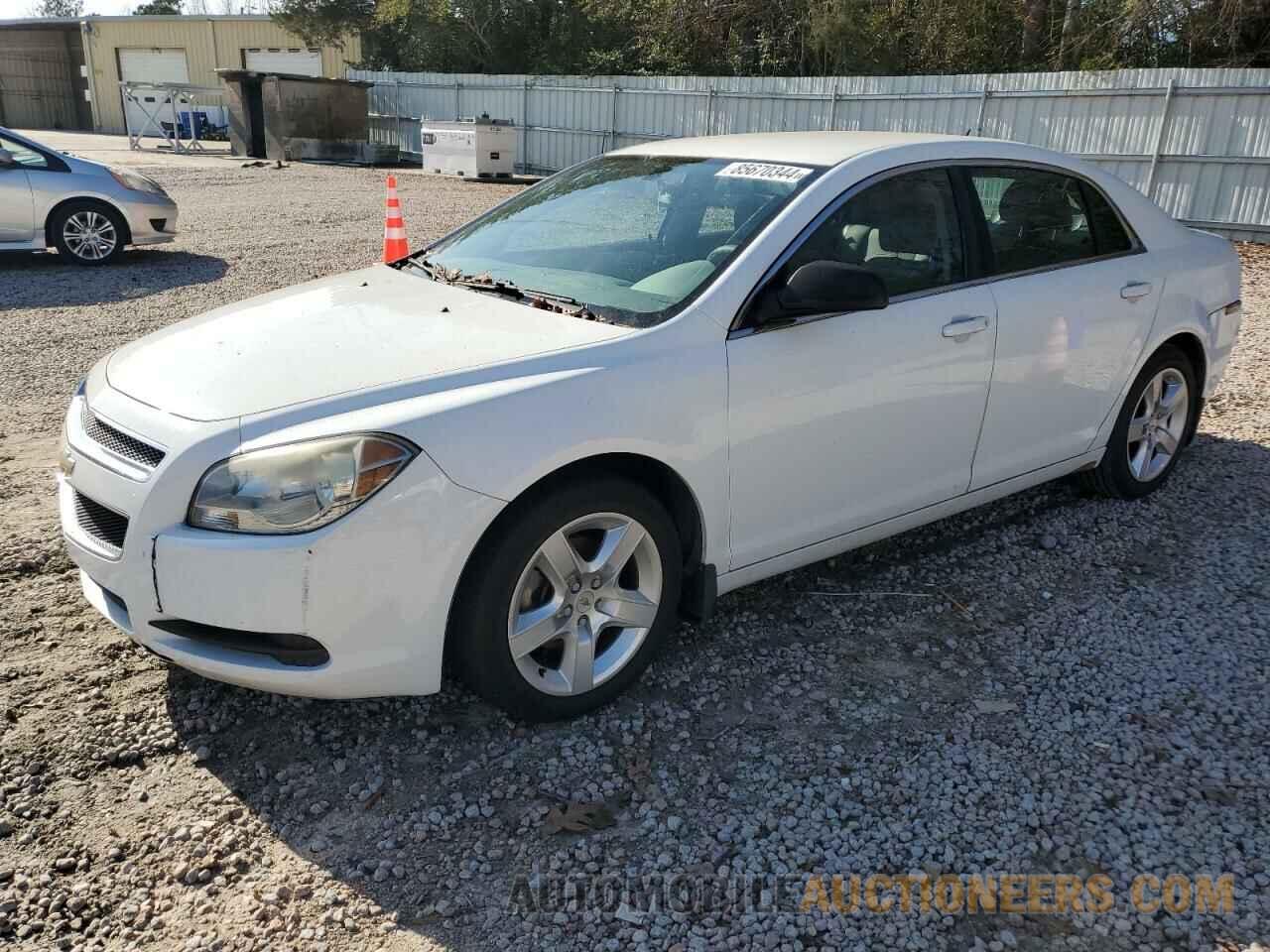 1G1ZB5E15BF313179 CHEVROLET MALIBU 2011