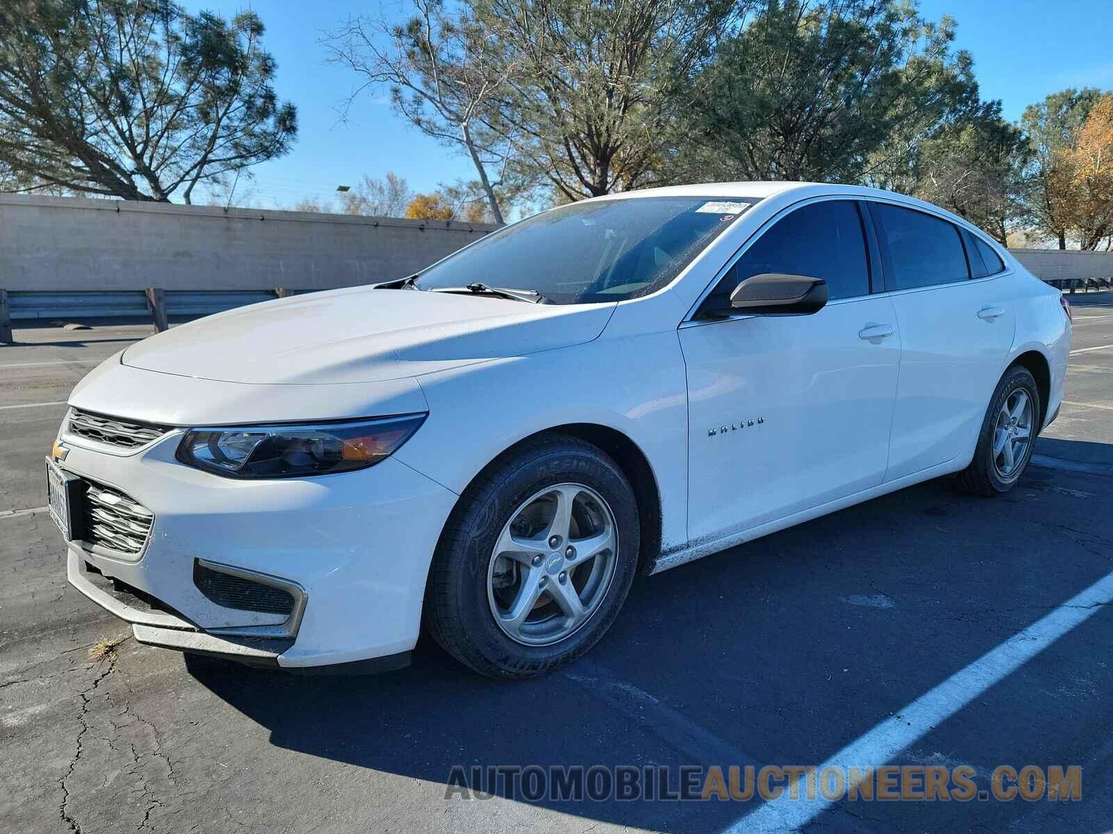 1G1ZB5ST8HF269614 Chevrolet Malibu LS 2017