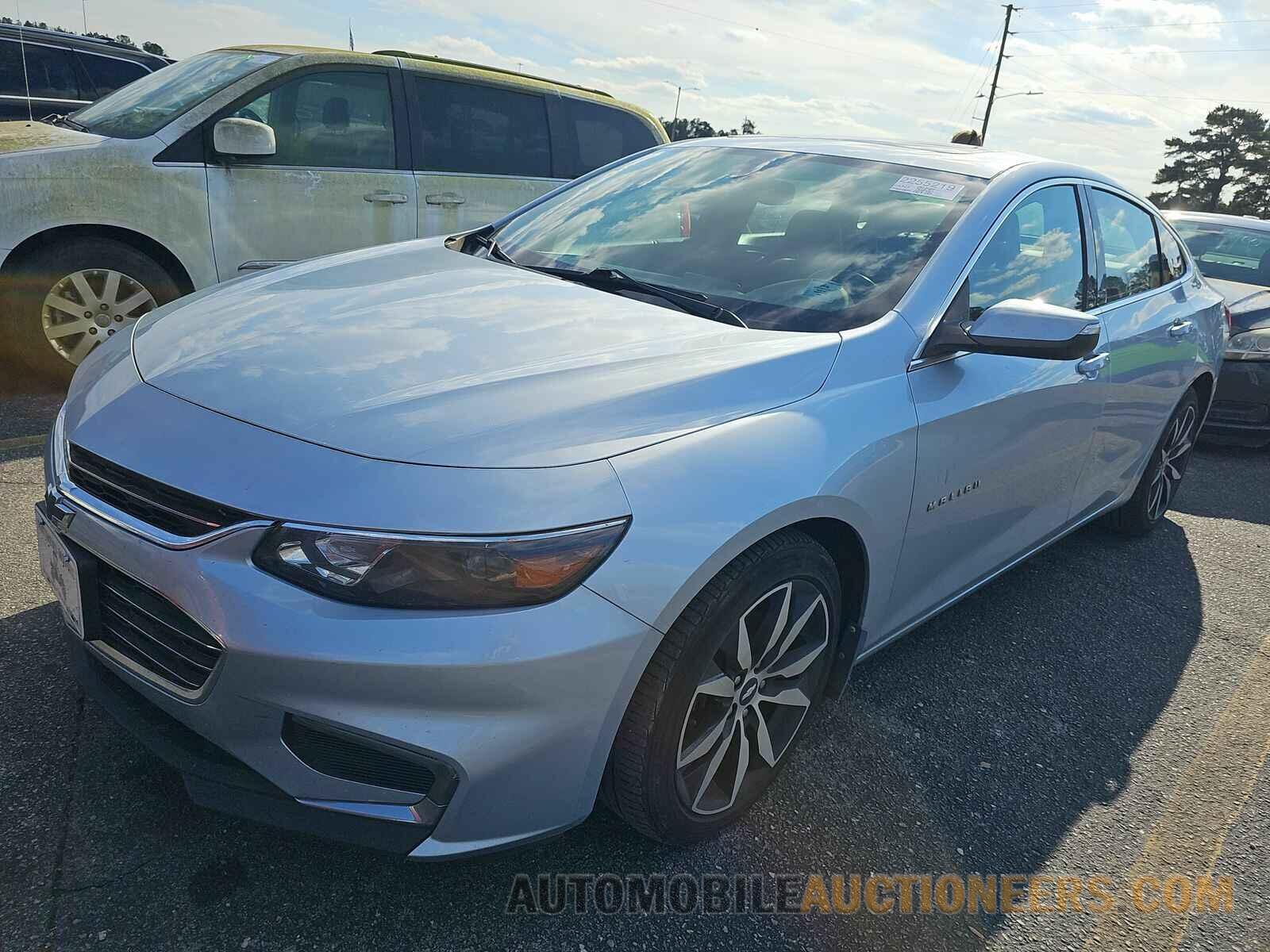 1G1ZD5ST0JF117049 Chevrolet Malibu LT 2018