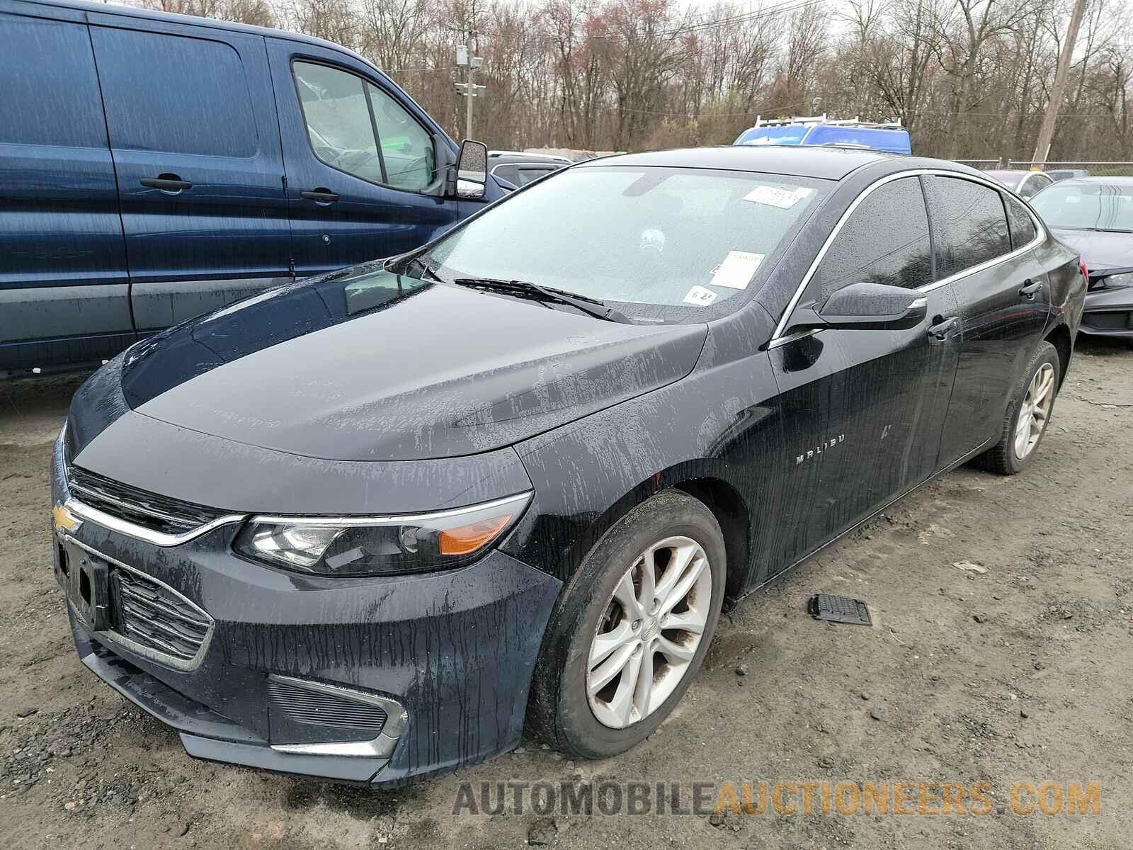 1G1ZD5ST0JF138290 Chevrolet Malibu LT 2018