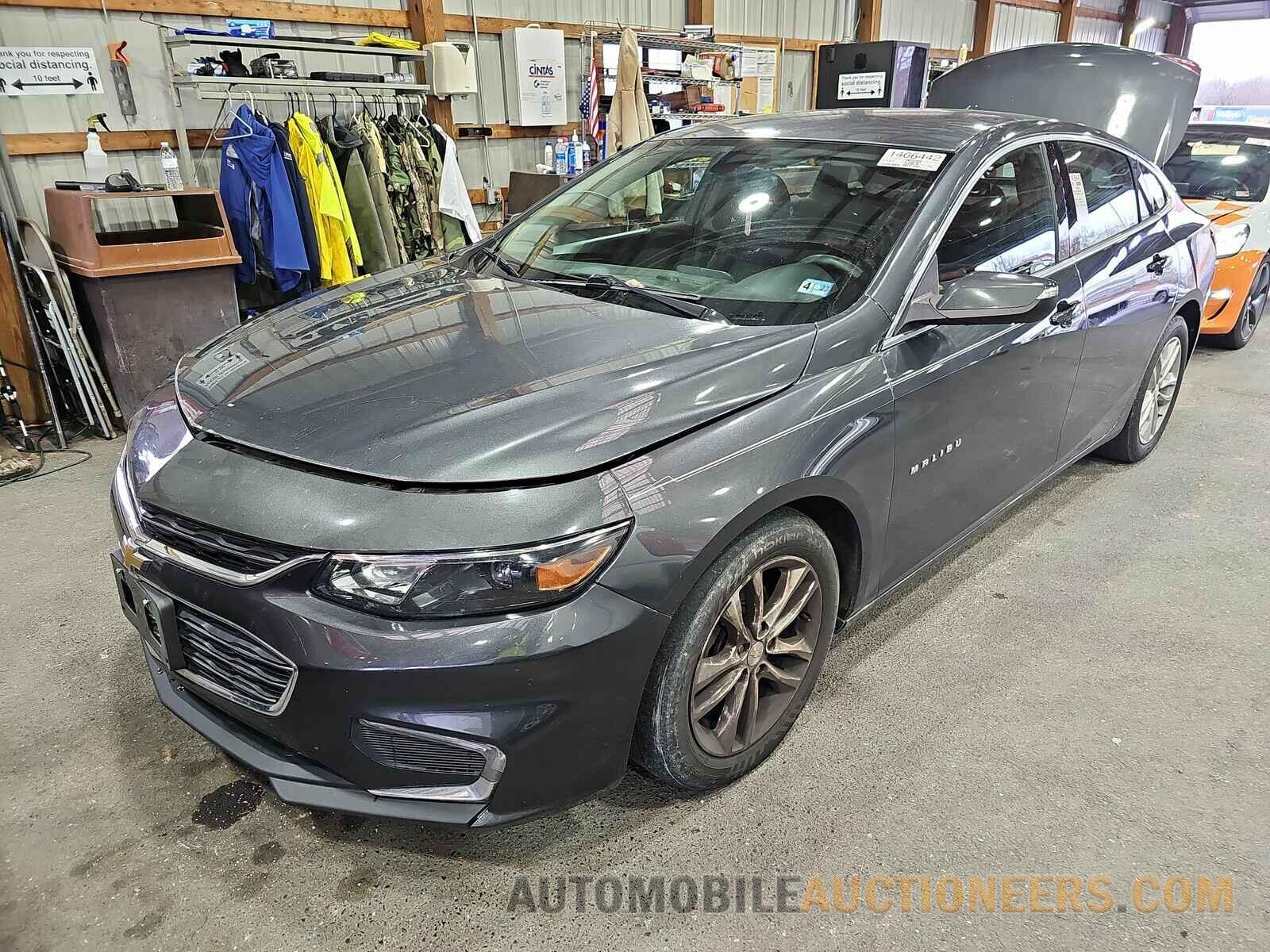 1G1ZD5ST0JF192222 Chevrolet Malibu LT 2018