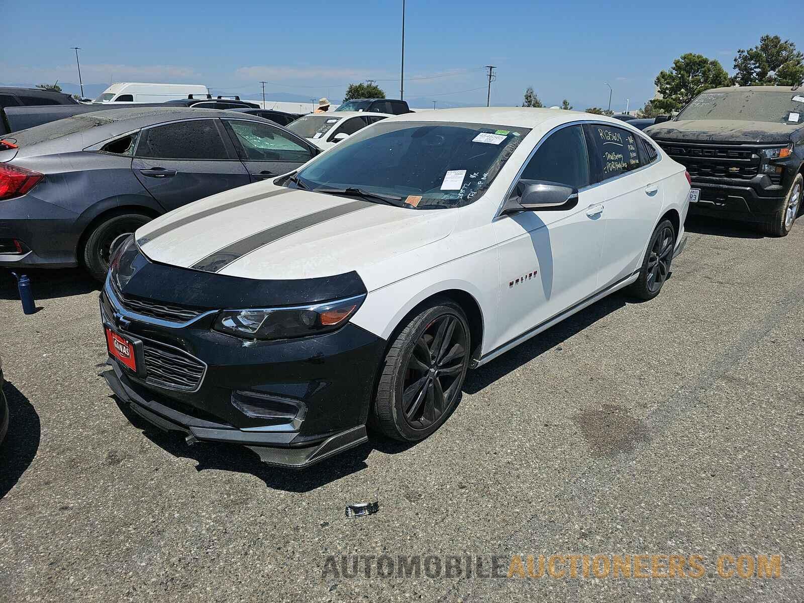 1G1ZD5ST0JF283572 Chevrolet Malibu LT 2018