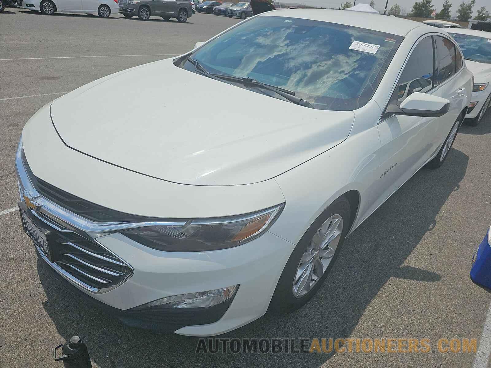 1G1ZD5ST0MF010605 Chevrolet Malibu LT 2021