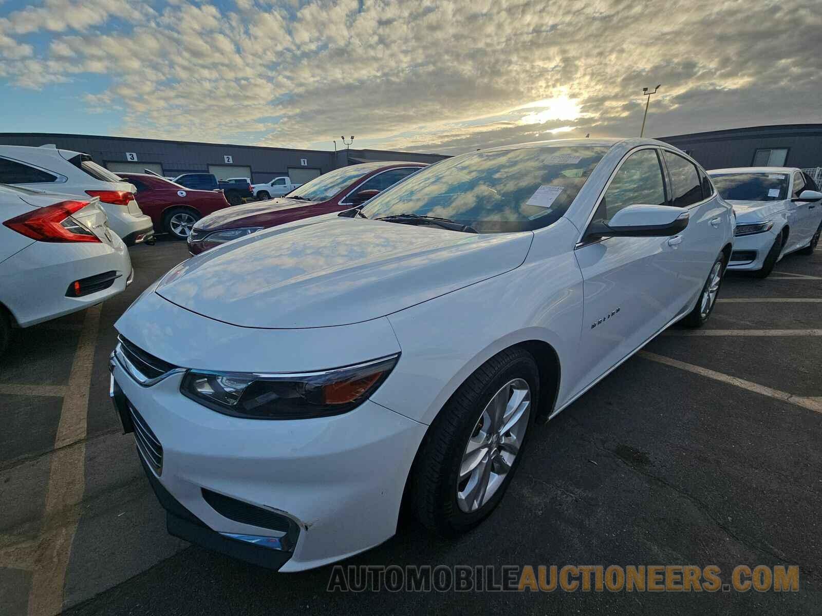 1G1ZD5ST1JF142719 Chevrolet Malibu LT 2018