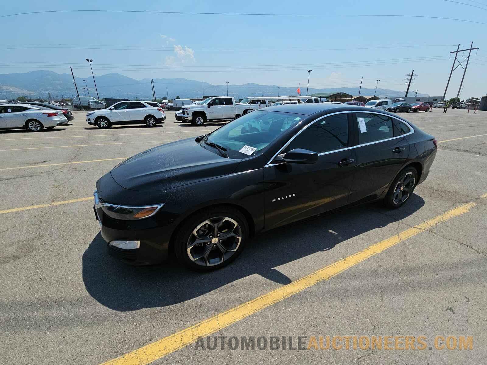 1G1ZD5ST1LF101154 Chevrolet Malibu LT 2020