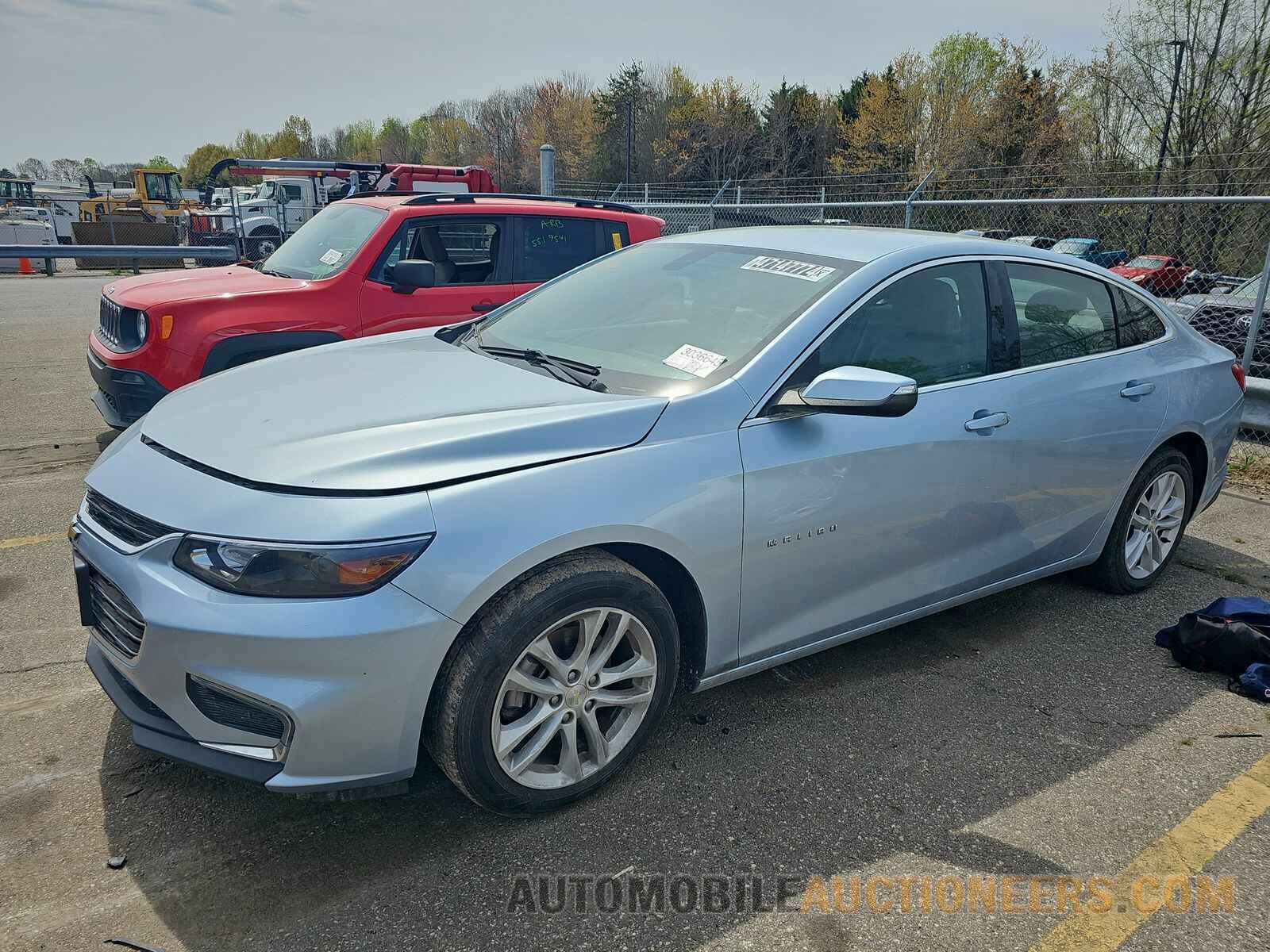 1G1ZD5ST2JF229805 Chevrolet Malibu LT 2018