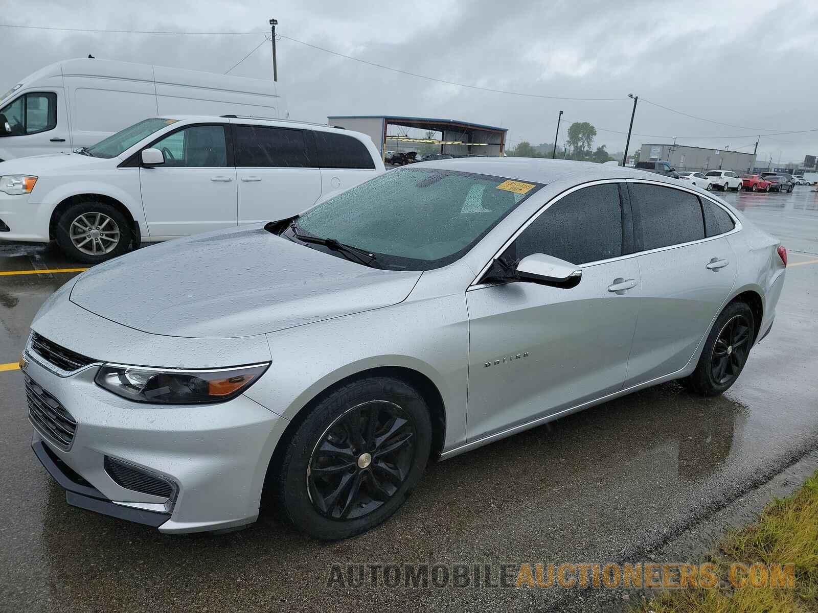 1G1ZD5ST3JF238769 Chevrolet Malibu LT 2018