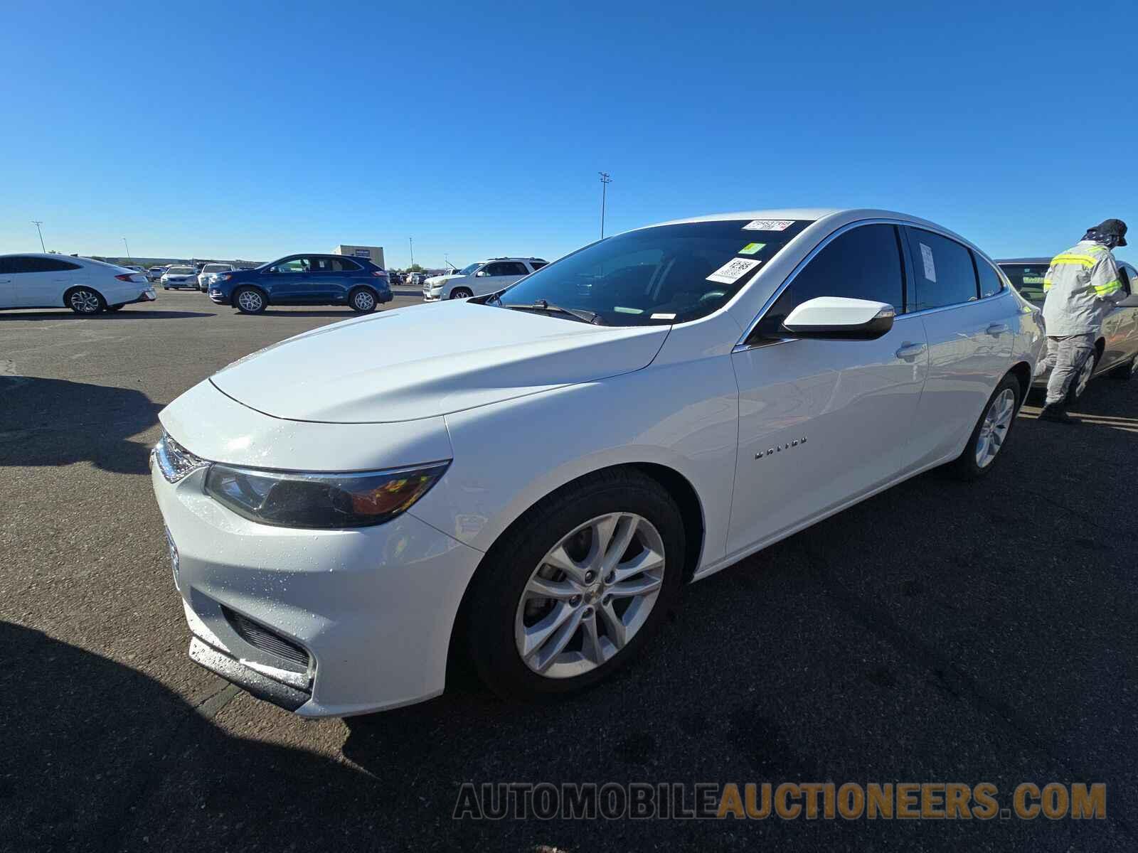 1G1ZD5ST3JF248637 Chevrolet Malibu LT 2018