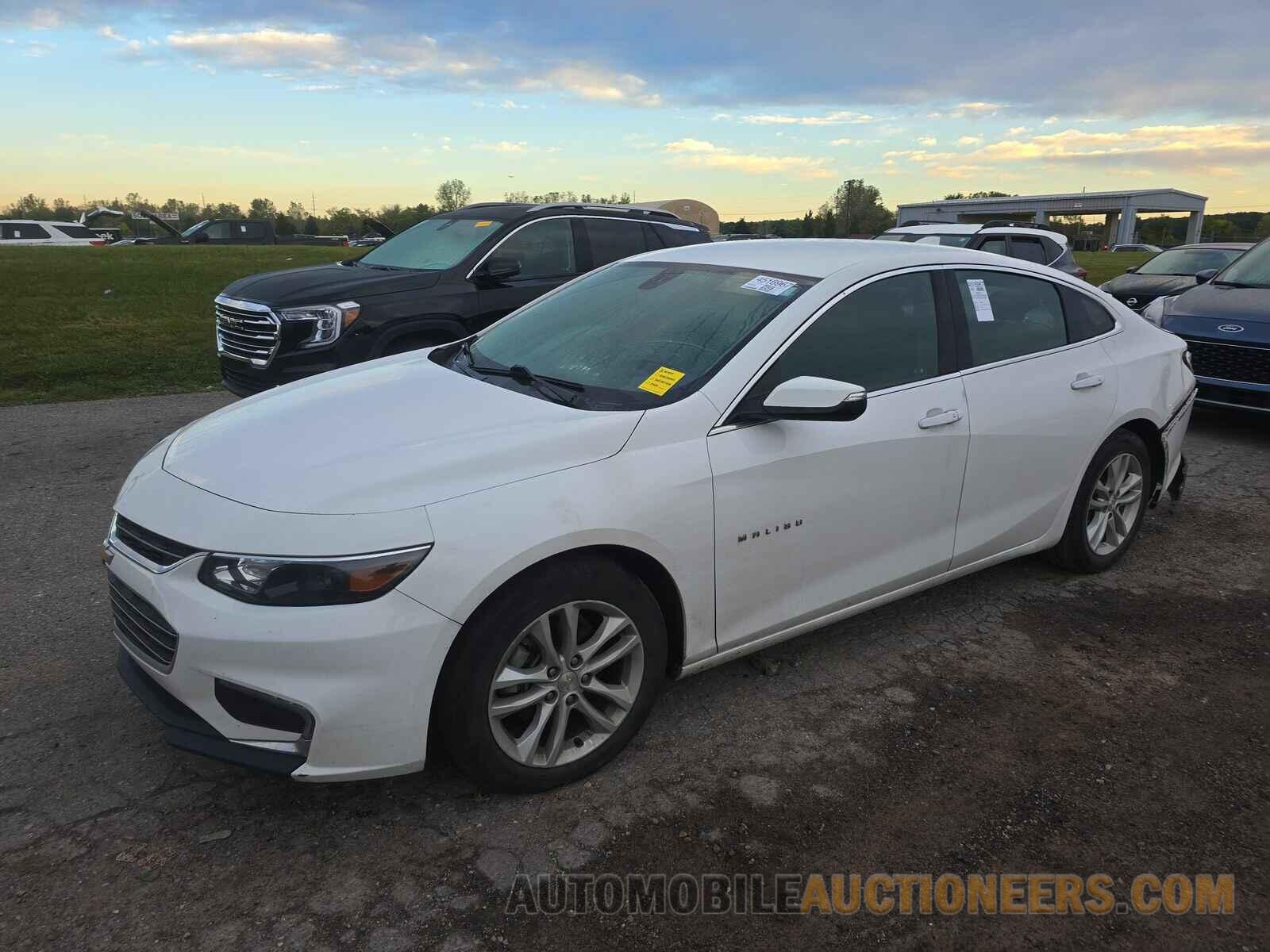 1G1ZD5ST3JF265549 Chevrolet Malibu LT 2018