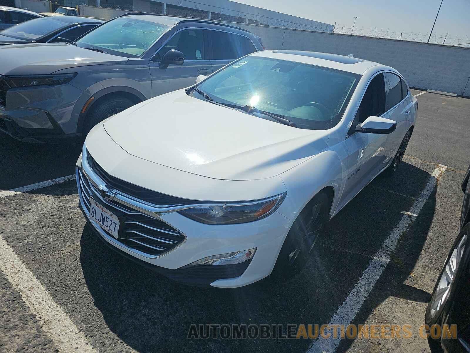 1G1ZD5ST6KF187589 Chevrolet Malibu LT 2019