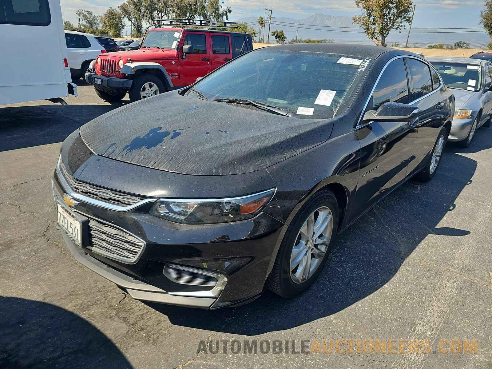 1G1ZD5ST7JF126511 Chevrolet Malibu LT 2018