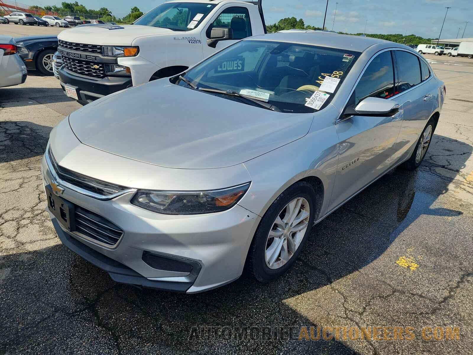 1G1ZD5ST7JF142658 Chevrolet Malibu LT 2018