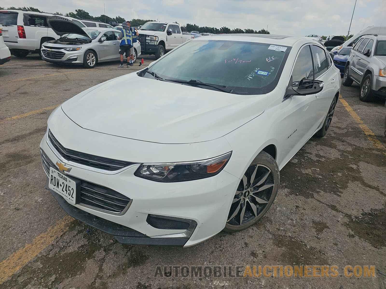 1G1ZD5ST7JF183582 Chevrolet Malibu LT 2018