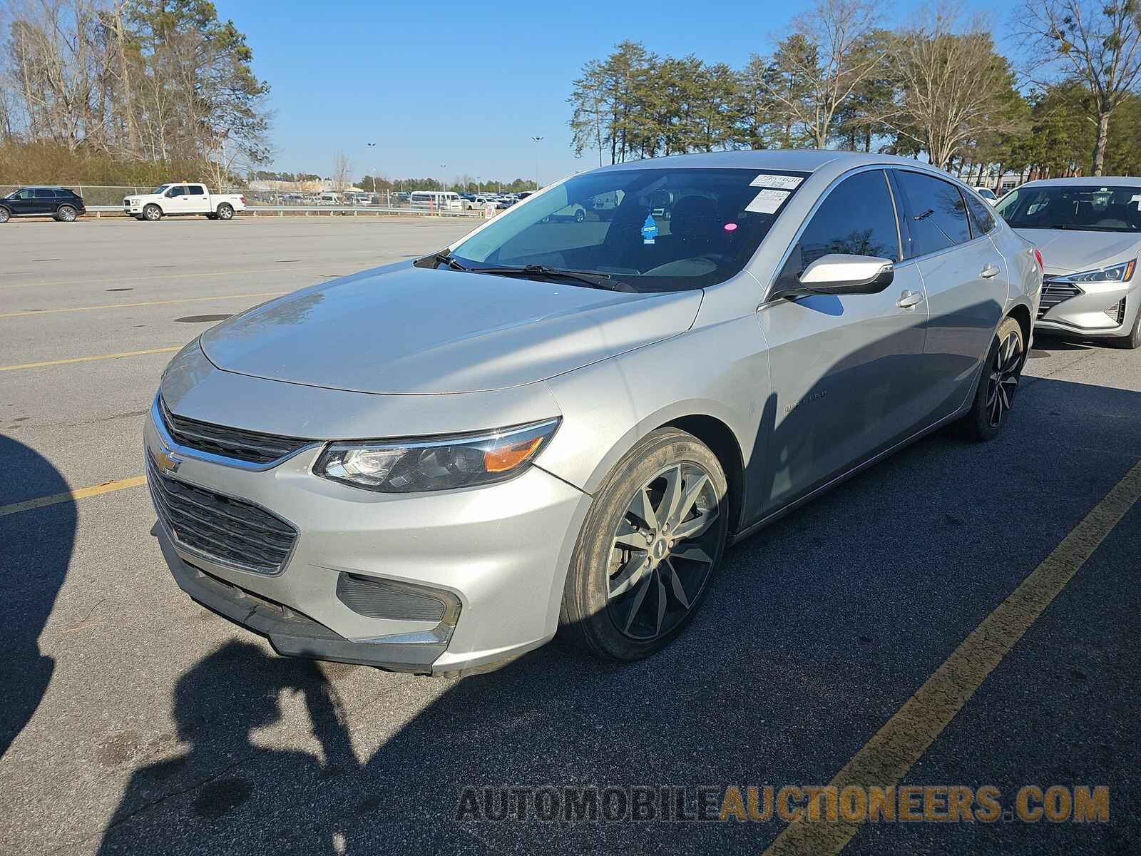 1G1ZD5ST7JF282077 Chevrolet Malibu LT 2018