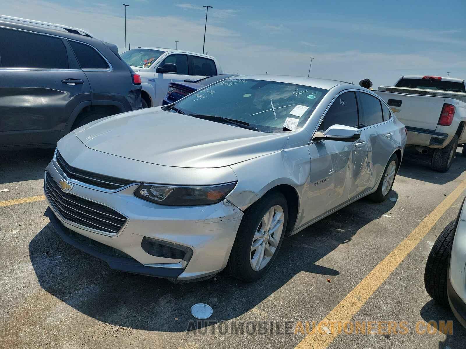 1G1ZD5ST8JF157766 Chevrolet Malibu LT 2018