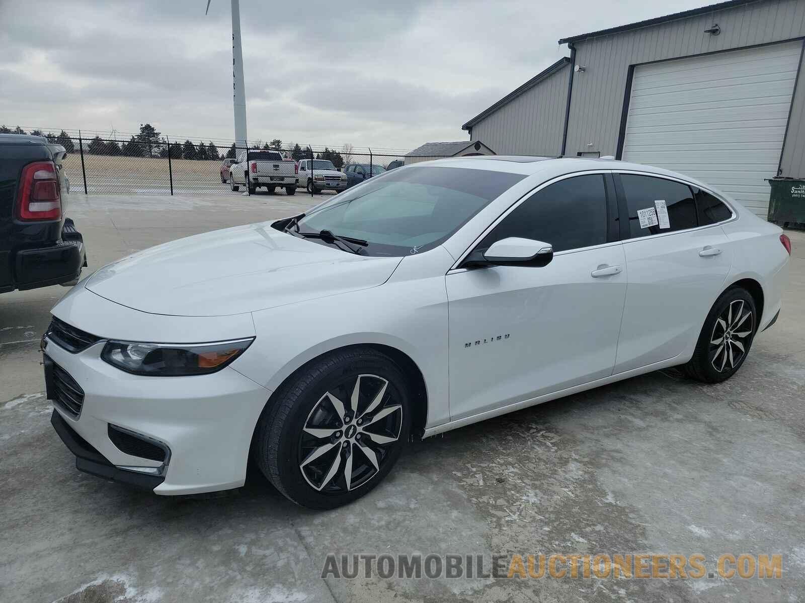 1G1ZD5ST8JF165690 Chevrolet Malibu LT 2018