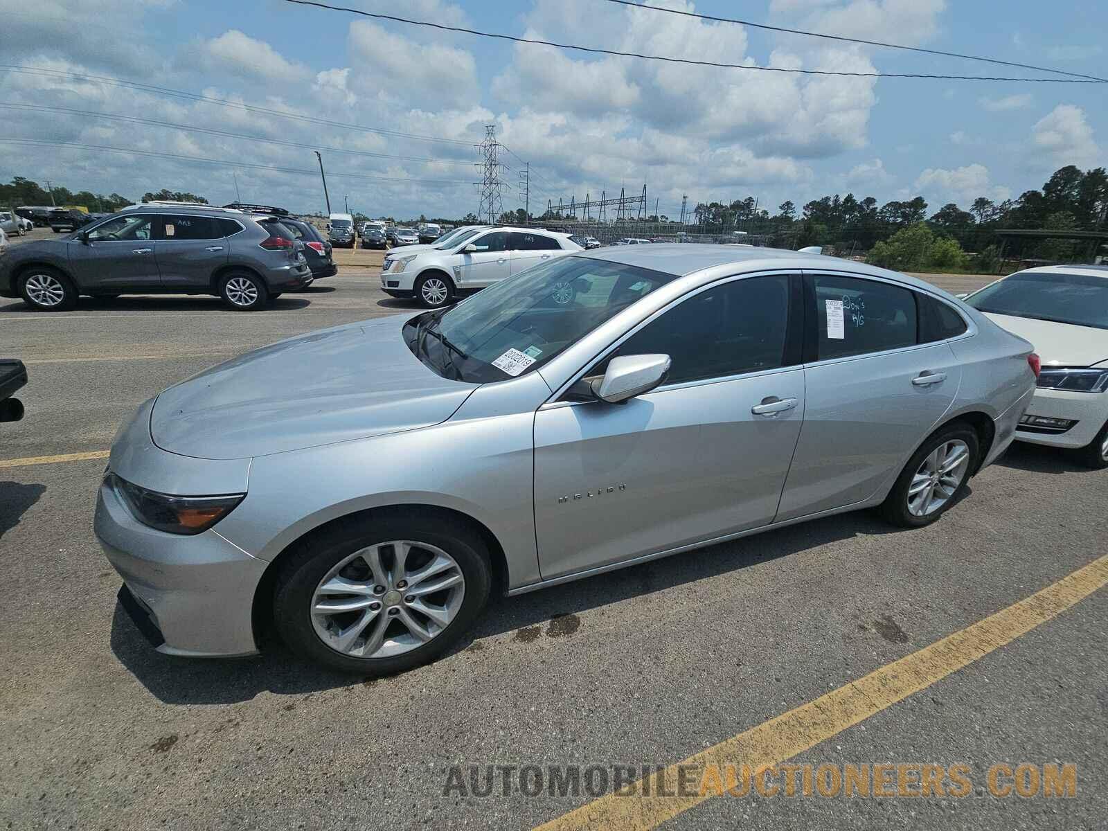 1G1ZD5ST8JF172428 Chevrolet Malibu LT 2018