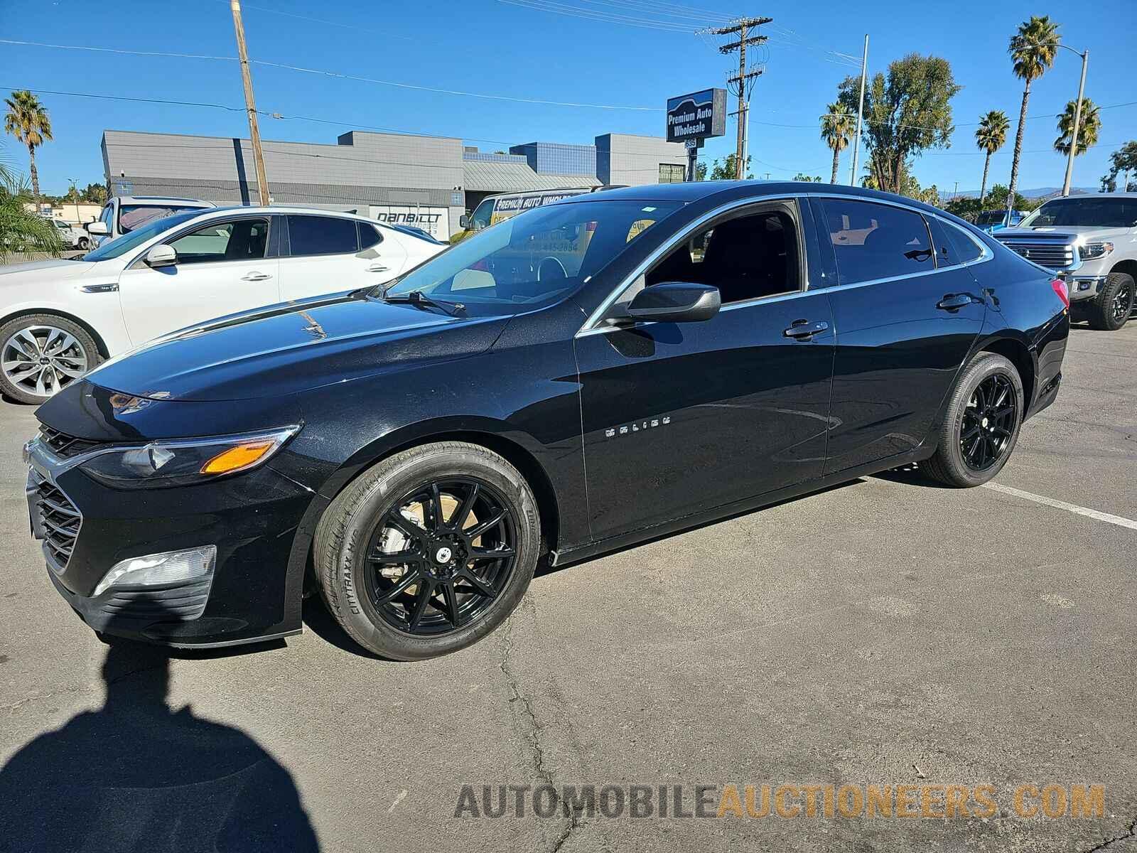 1G1ZD5ST8KF170857 Chevrolet Malibu LT 2019