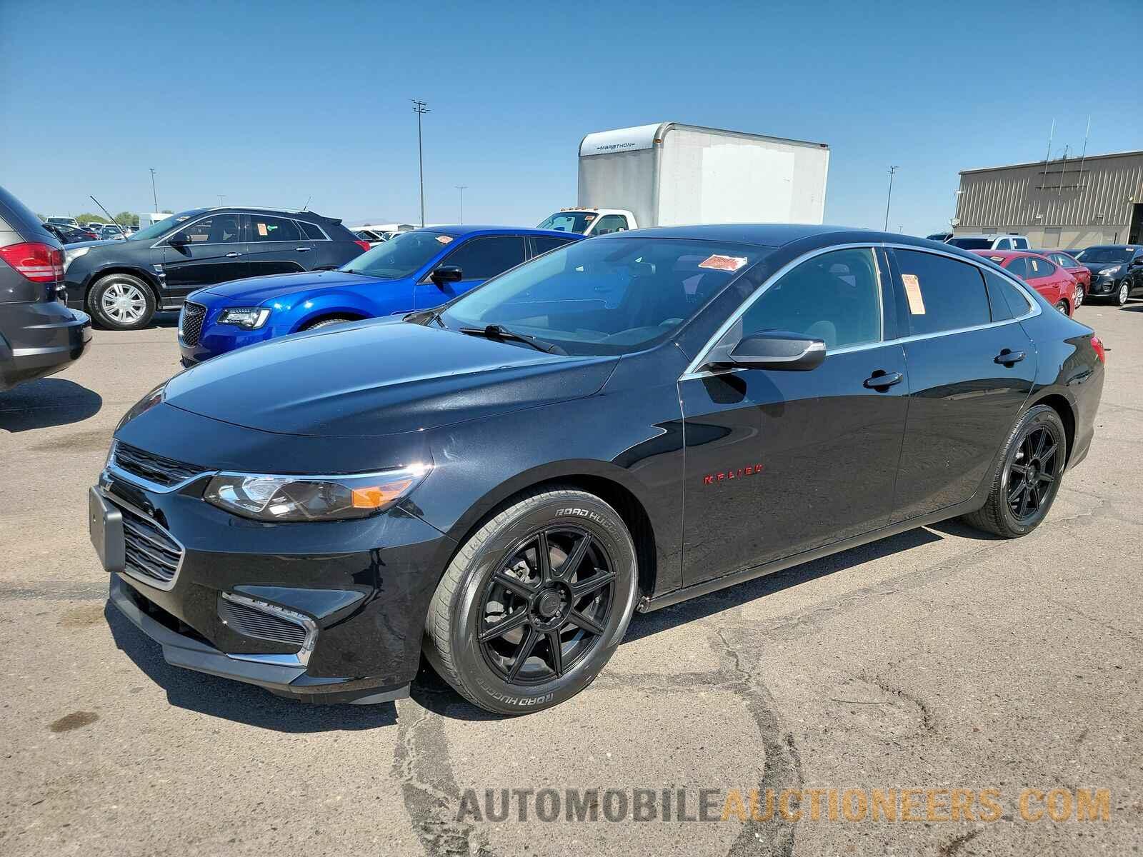 1G1ZD5ST9JF180165 Chevrolet Malibu LT 2018