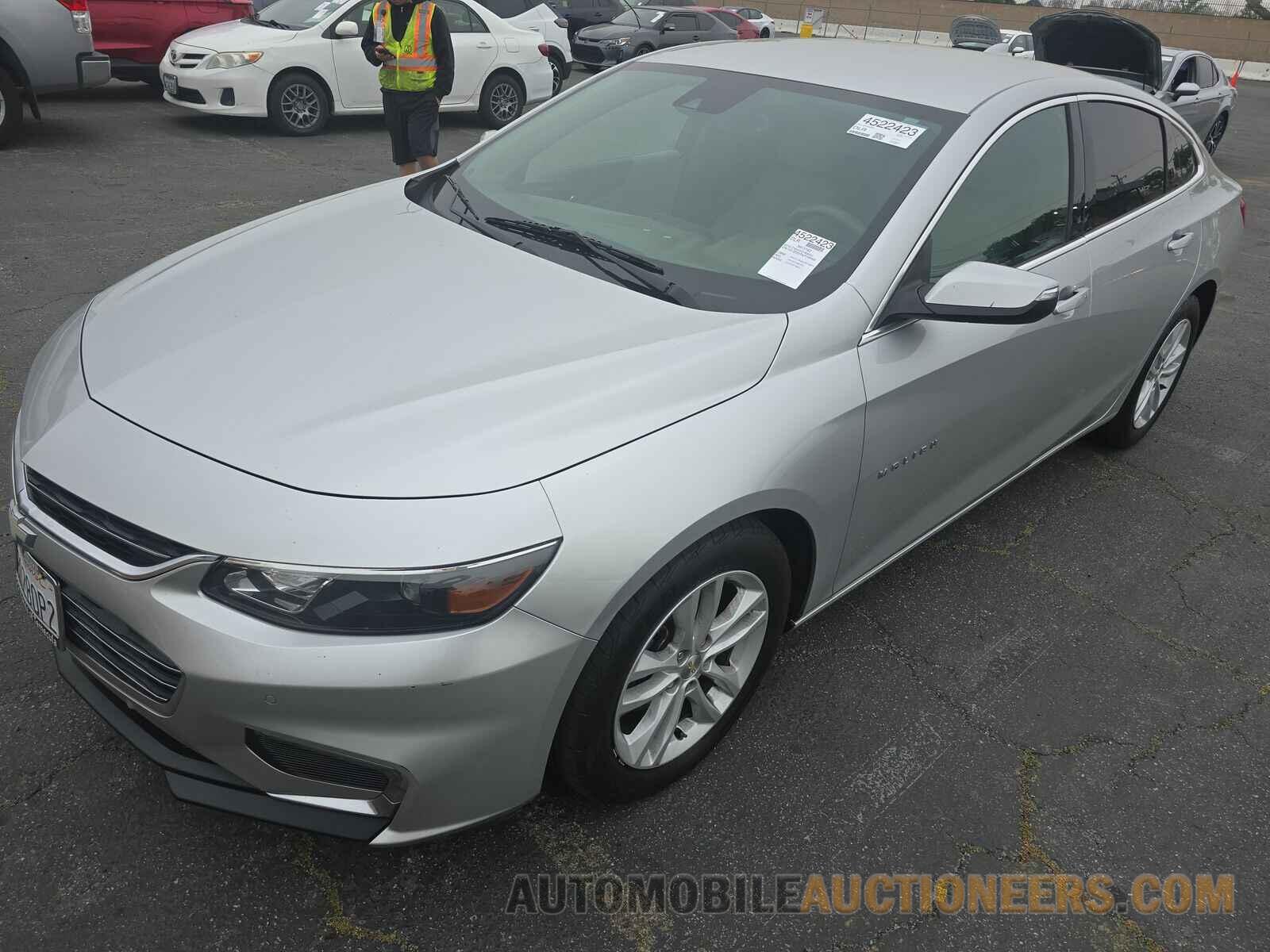 1G1ZD5ST9JF186466 Chevrolet Malibu LT 2018