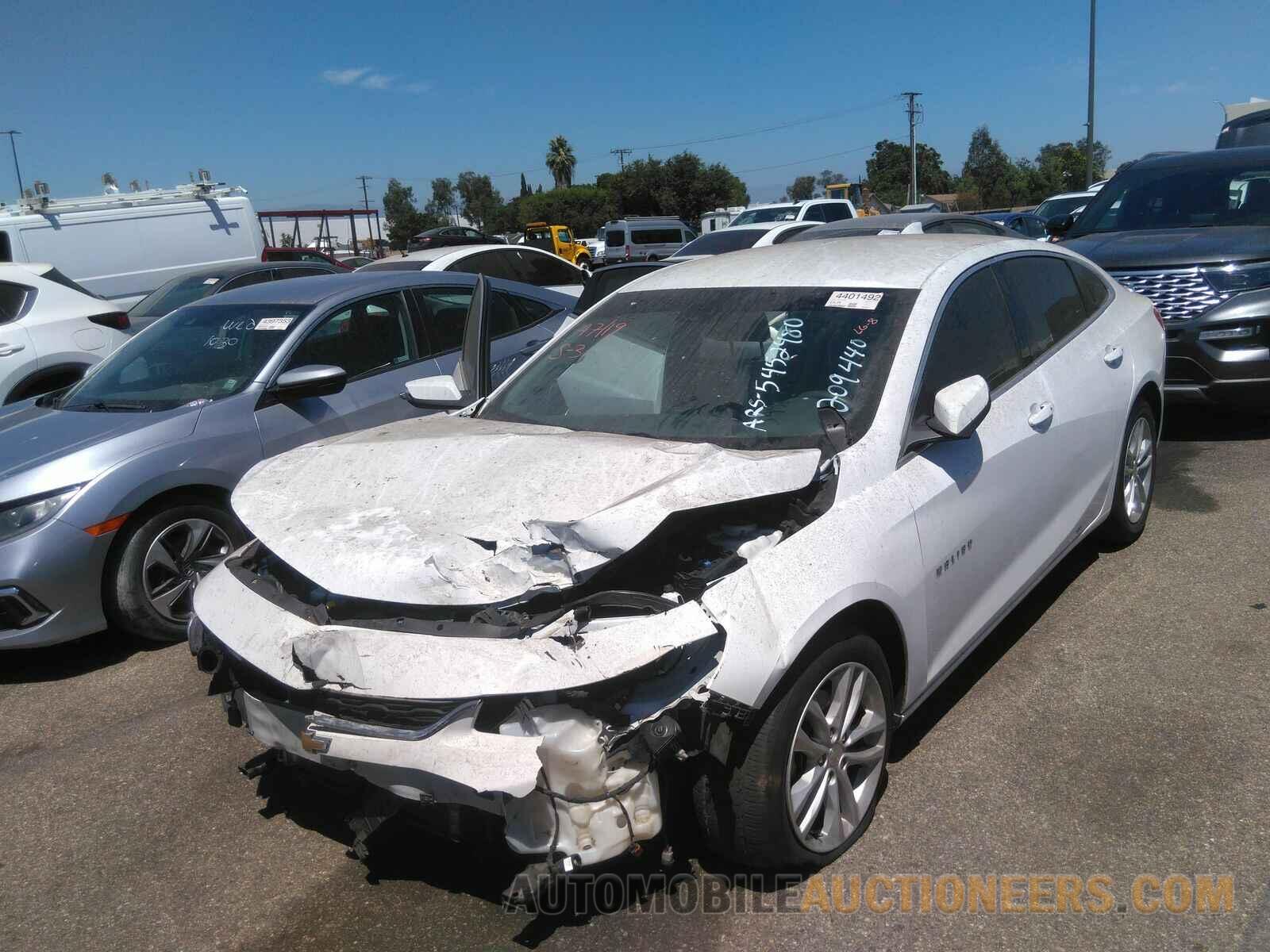 1G1ZD5ST9JF209440 Chevrolet Malibu LT 2018