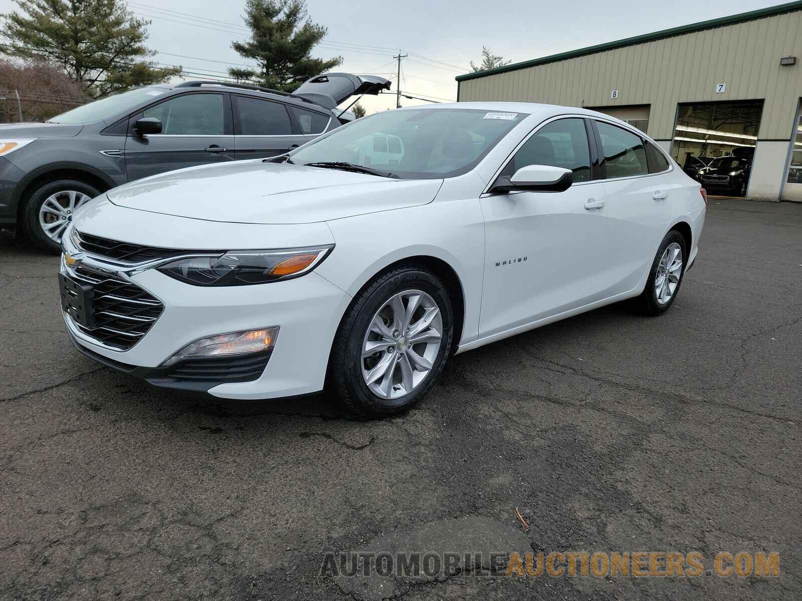 1G1ZD5ST9KF158099 Chevrolet Malibu LT 2019