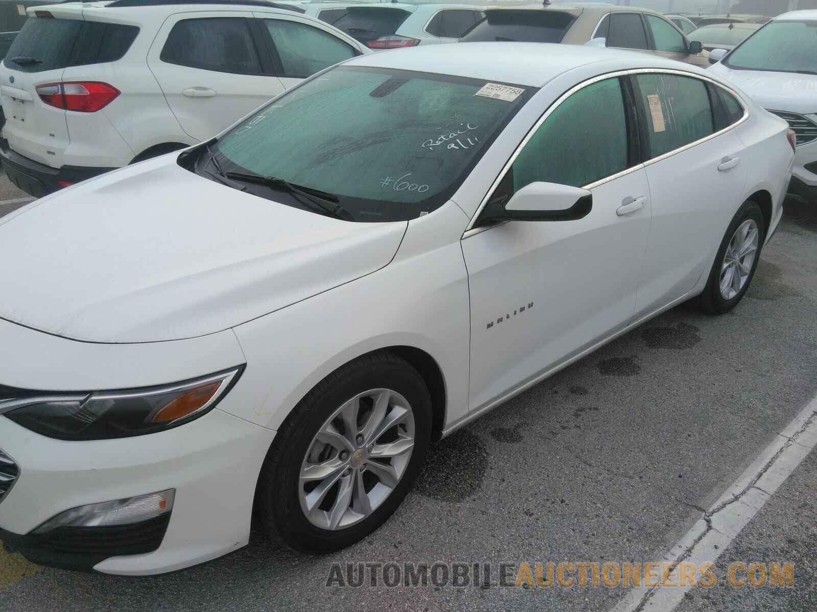 1G1ZD5ST9NF181709 Chevrolet Malibu LT 2022