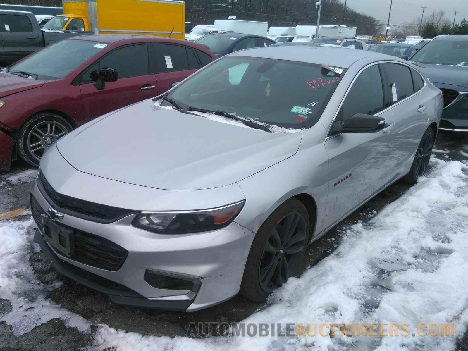 1G1ZD5STXJF218003 Chevrolet Malibu LT 2018