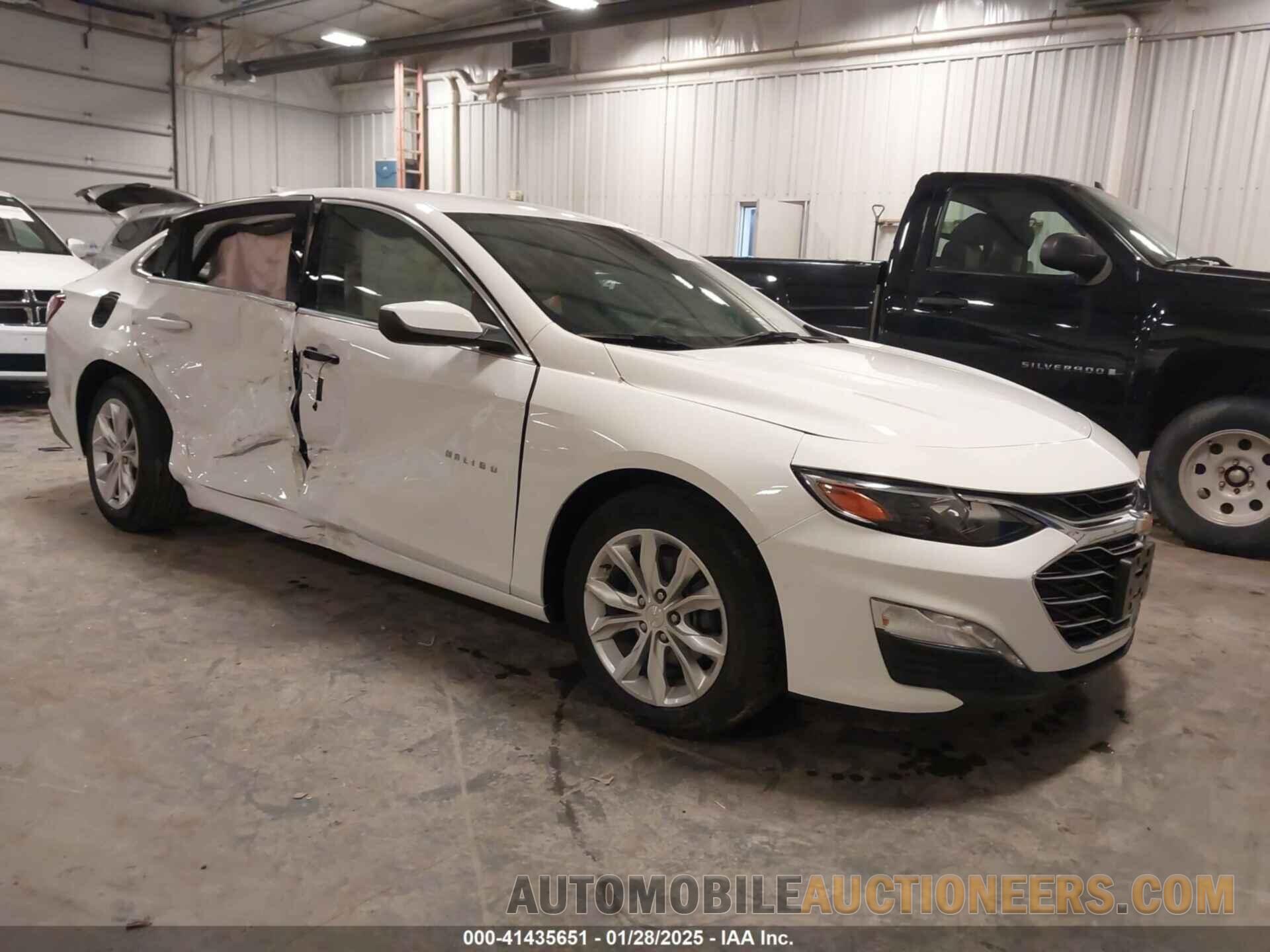 1G1ZD5STXKF157821 CHEVROLET MALIBU 2019