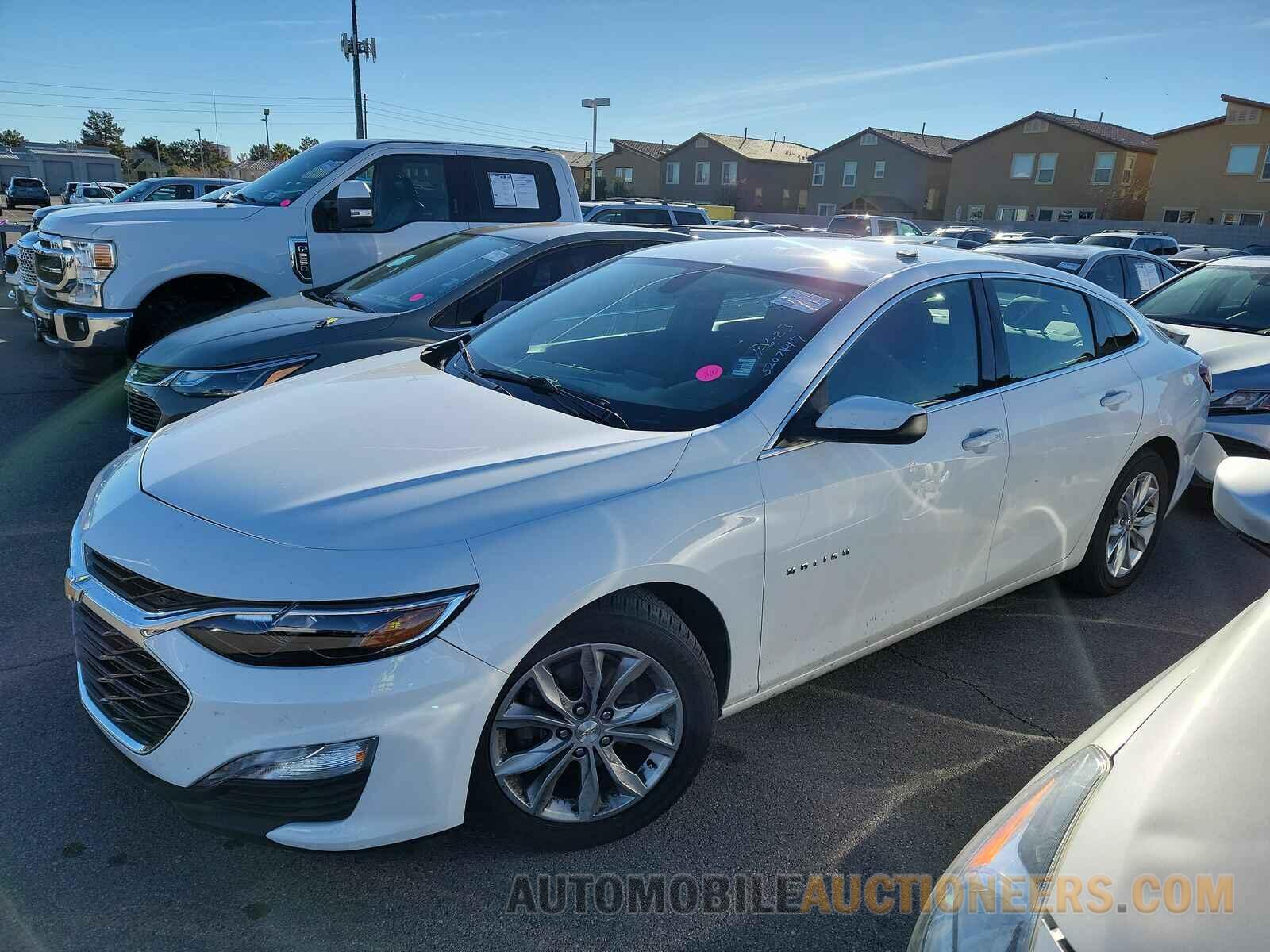 1G1ZD5STXKF158239 Chevrolet Malibu LT 2019