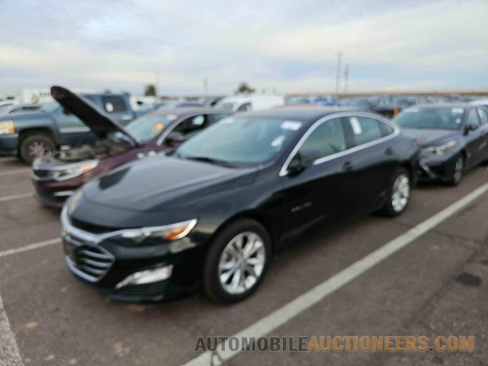 1G1ZD5STXLF011811 Chevrolet Malibu LT 2020