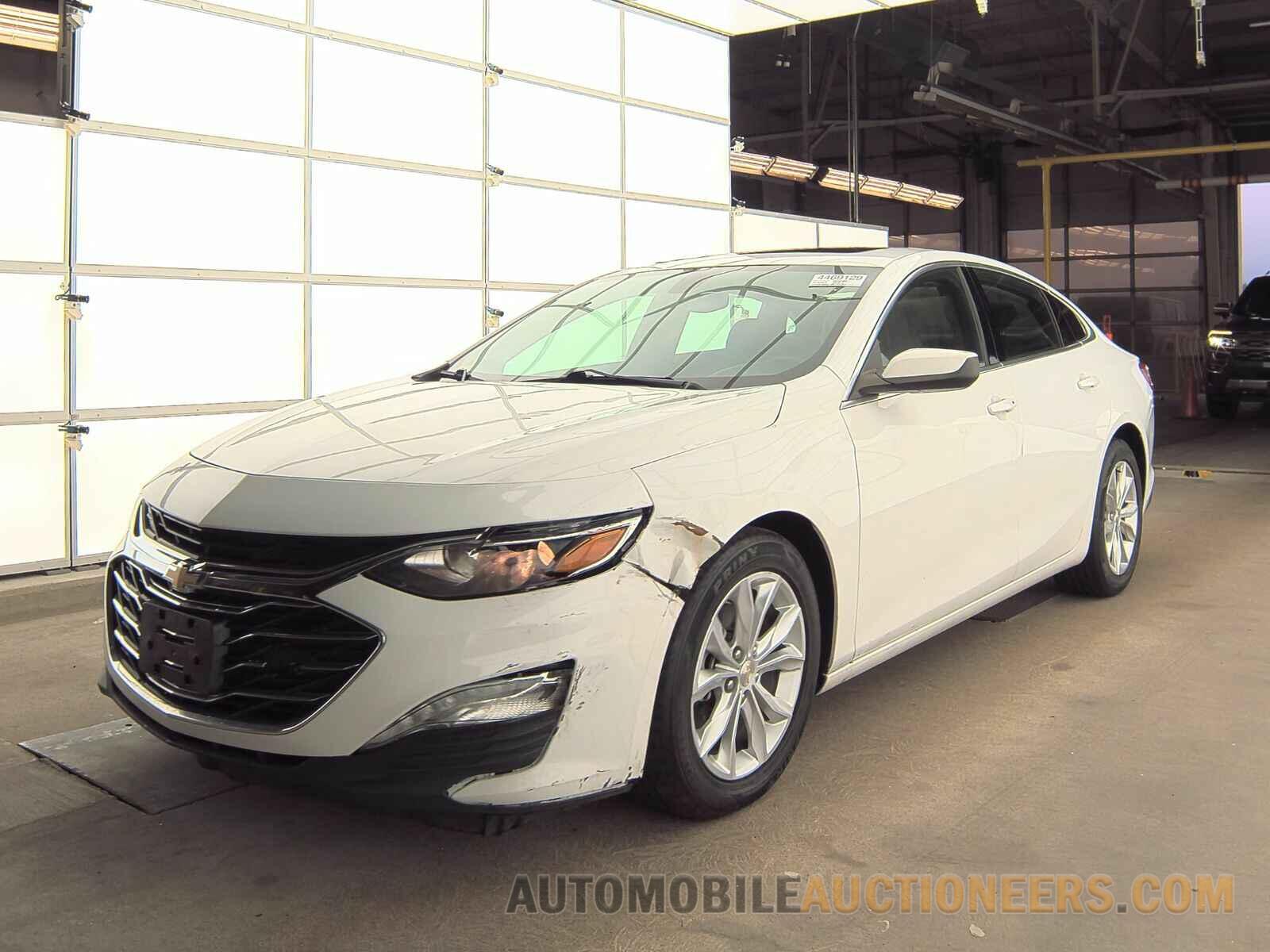 1G1ZD5STXMF022082 Chevrolet Malibu LT 2021