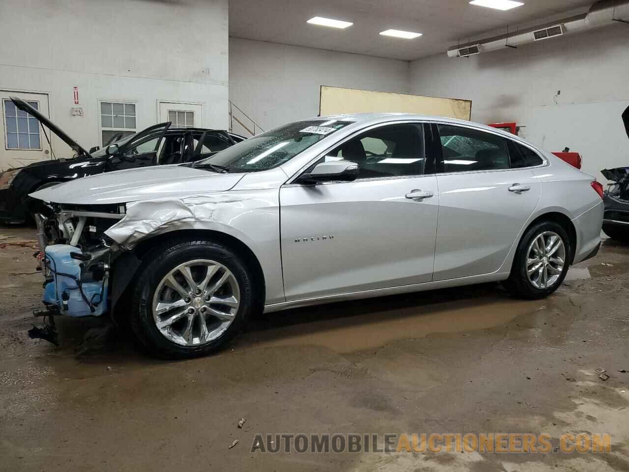 1G1ZE5ST2GF327075 CHEVROLET MALIBU 2016