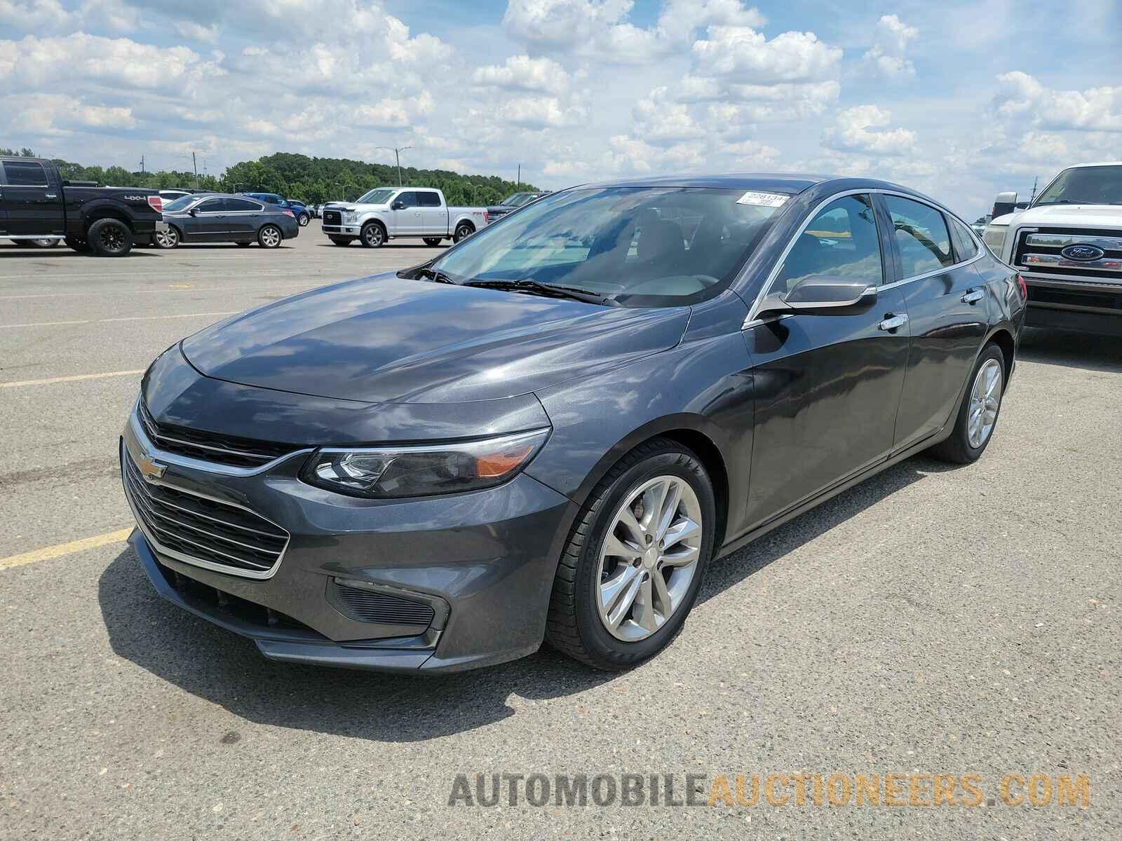 1G1ZE5ST3HF114900 Chevrolet Malibu LT 2017