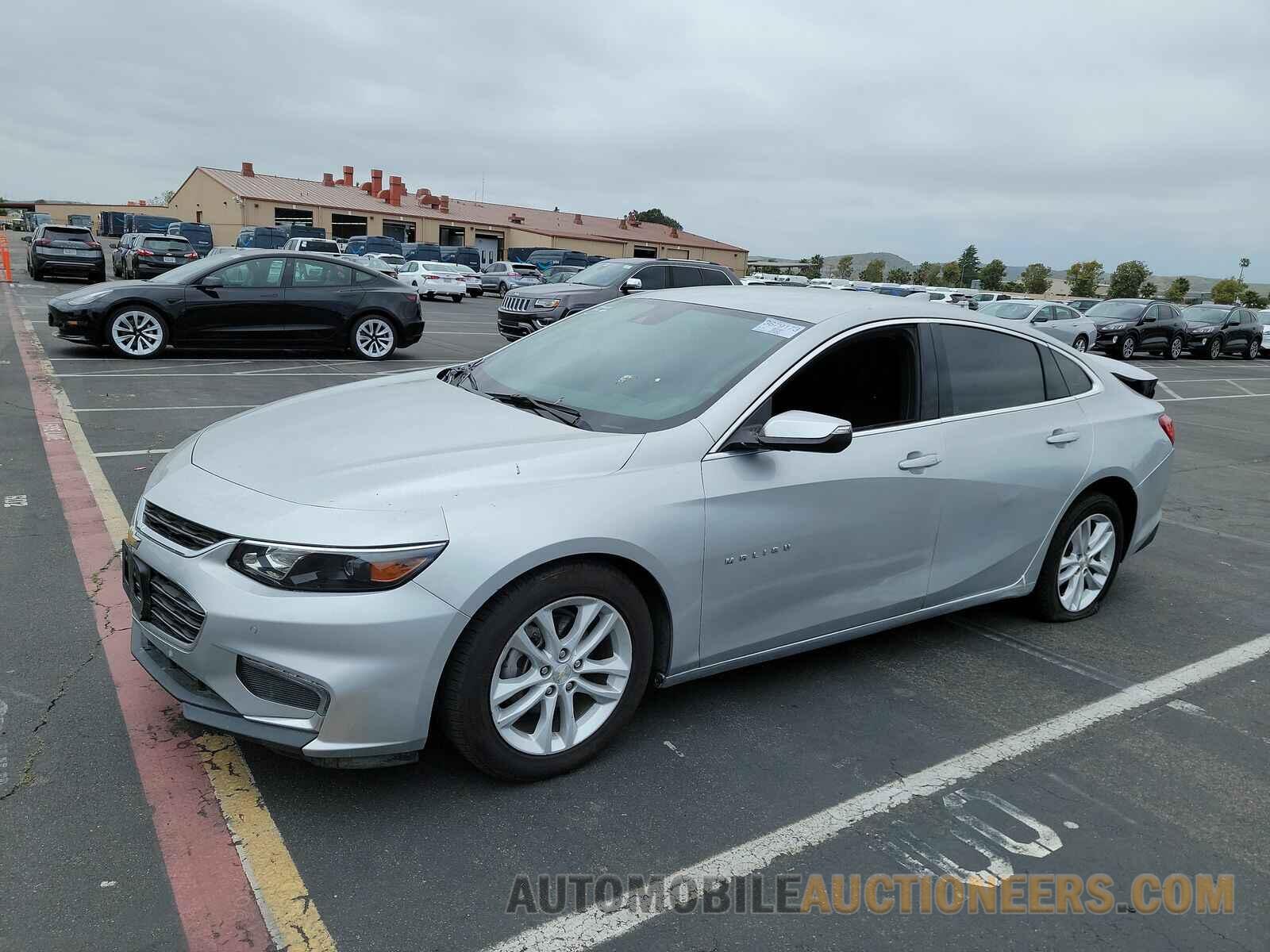 1G1ZE5ST7GF350819 Chevrolet Malibu LT 2016