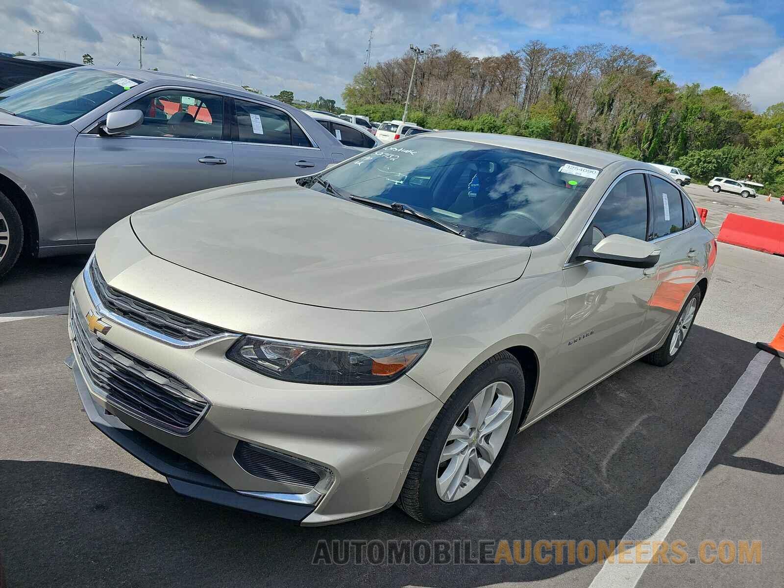 1G1ZE5STXGF327132 Chevrolet Malibu LT 2016