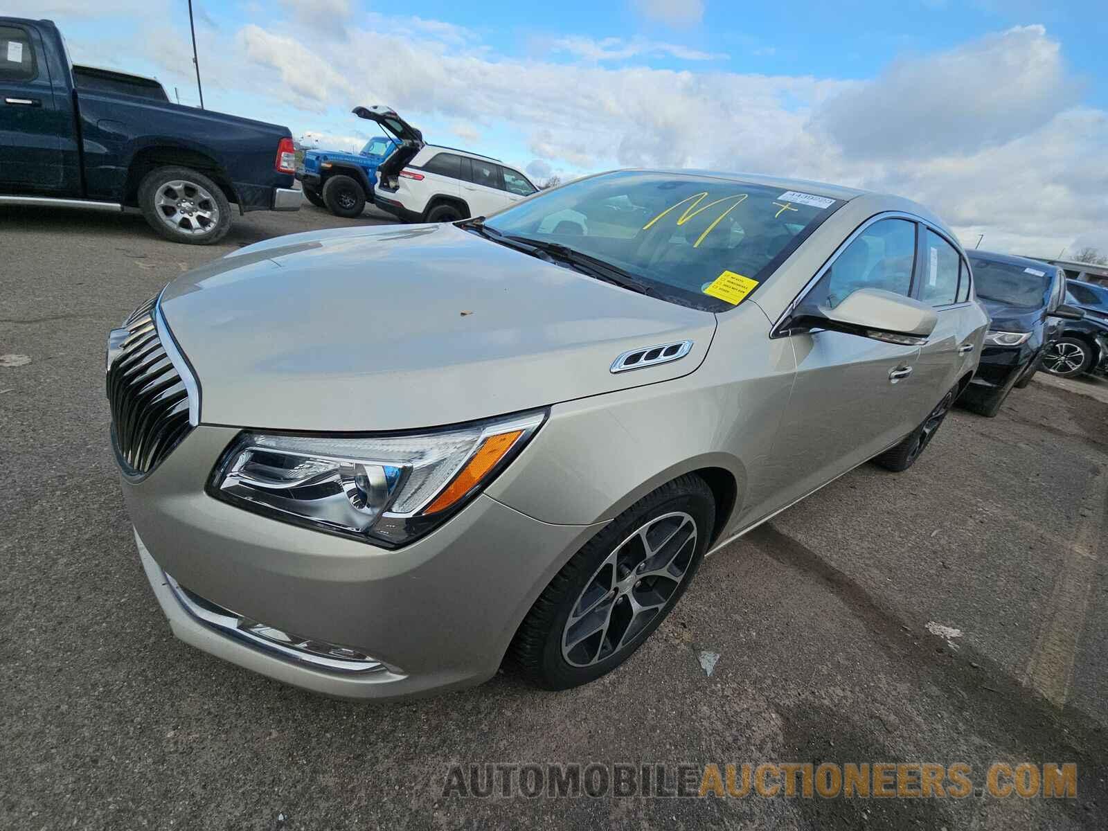 1G4G45G38GF214933 Buick LaCrosse 2016