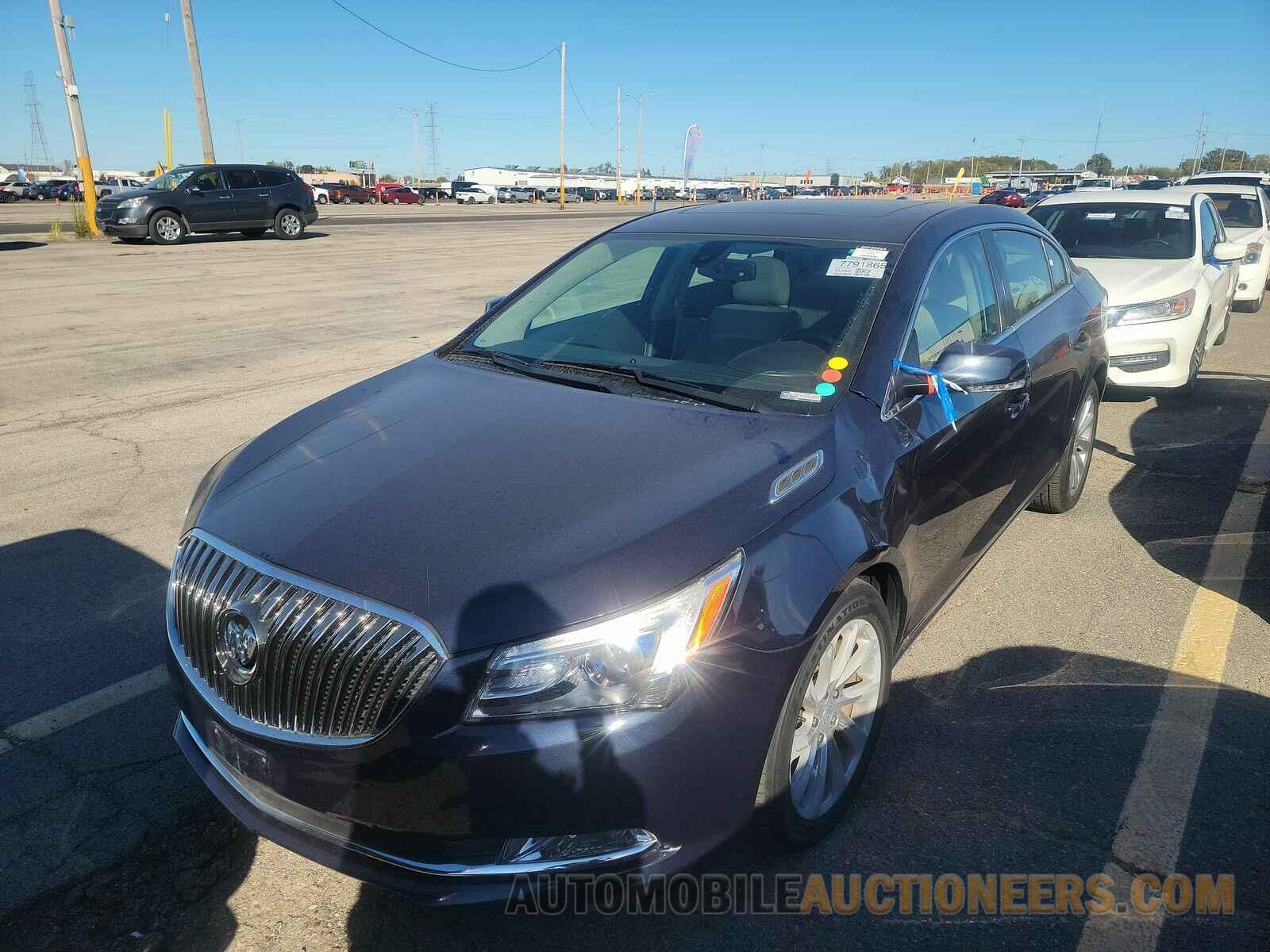 1G4GB5G34GF174890 Buick LaCrosse 2016