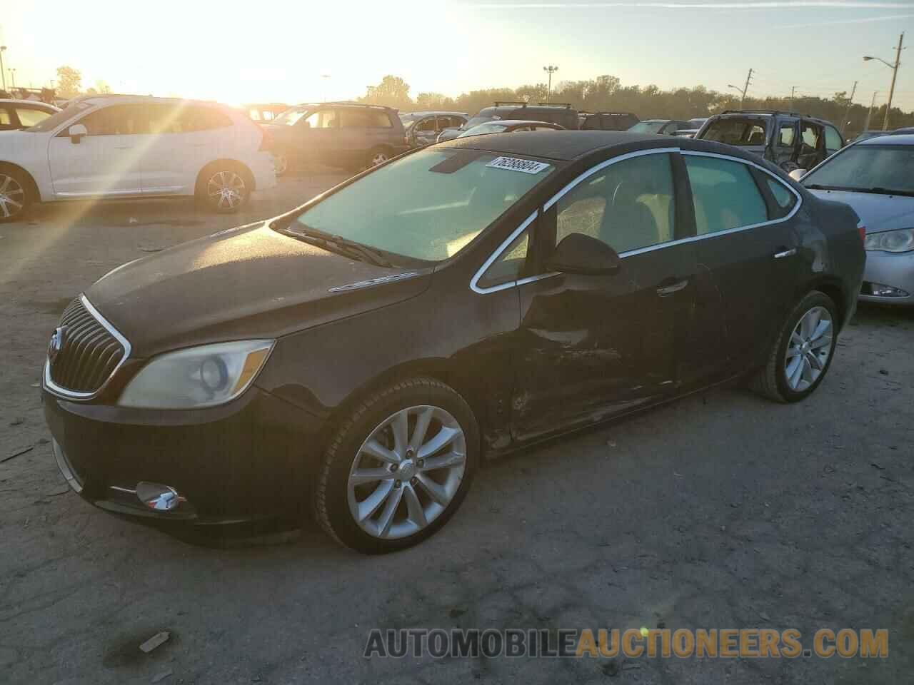 1G4PP5SKXD4205423 BUICK VERANO 2013