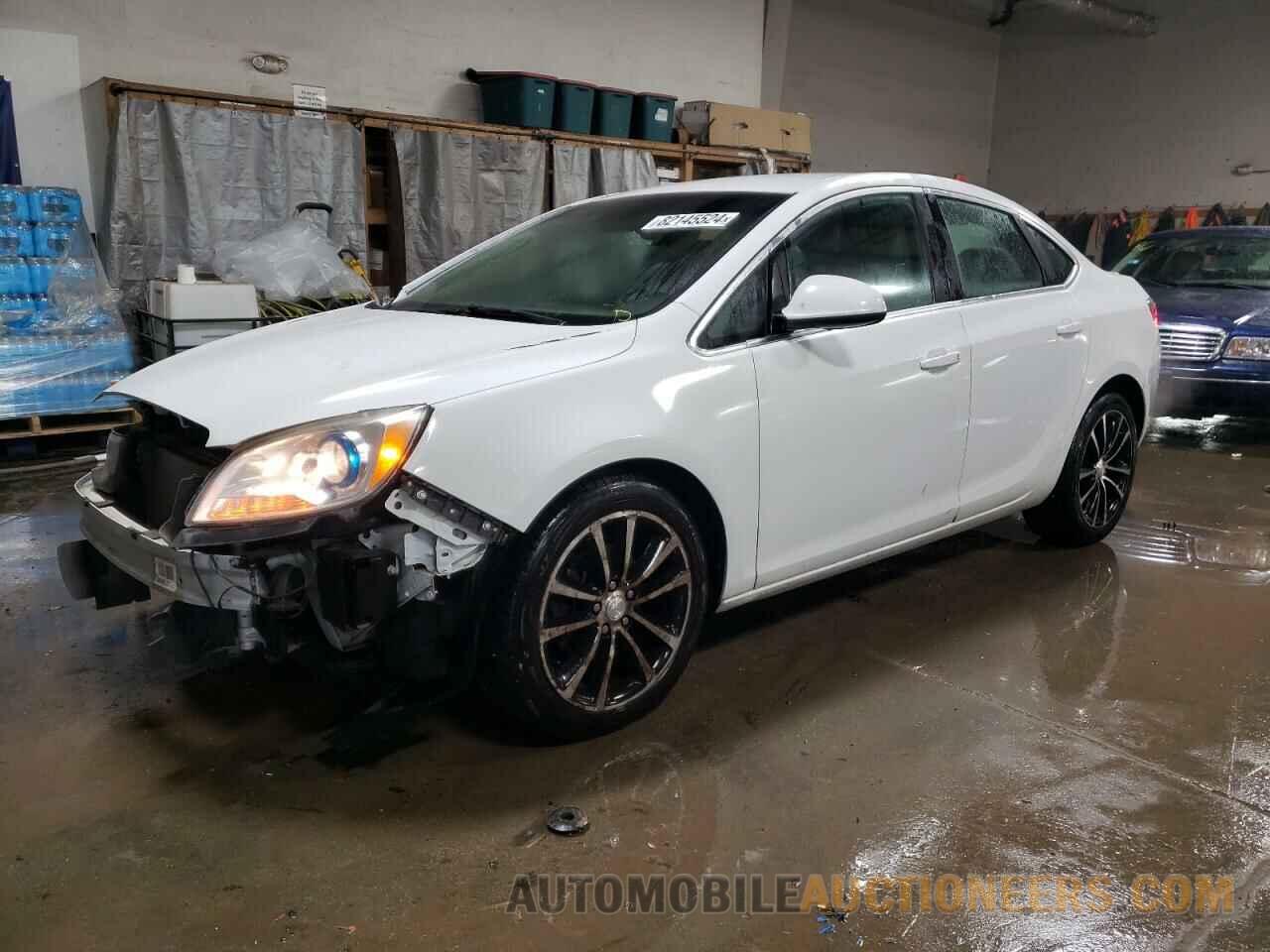 1G4PR5SK7H4104498 BUICK VERANO 2017