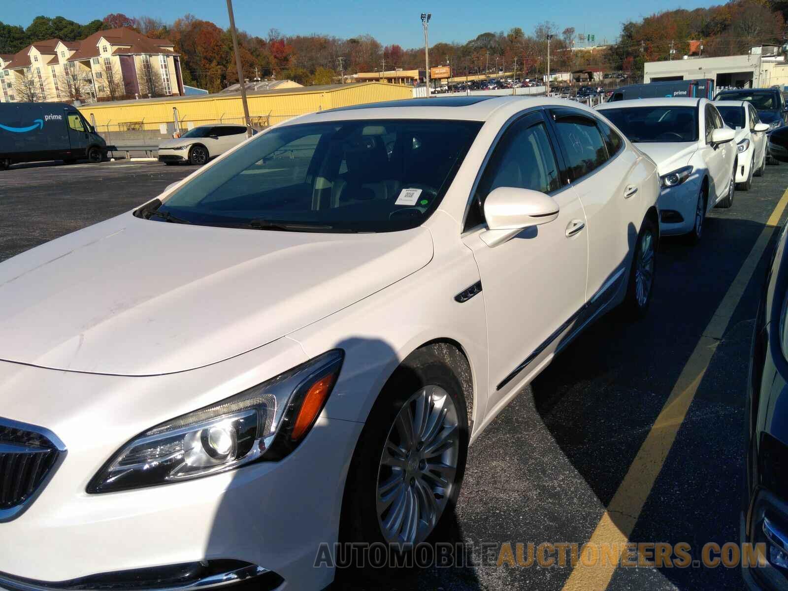 1G4ZP5SZ0JU127087 Buick LaCrosse 2018