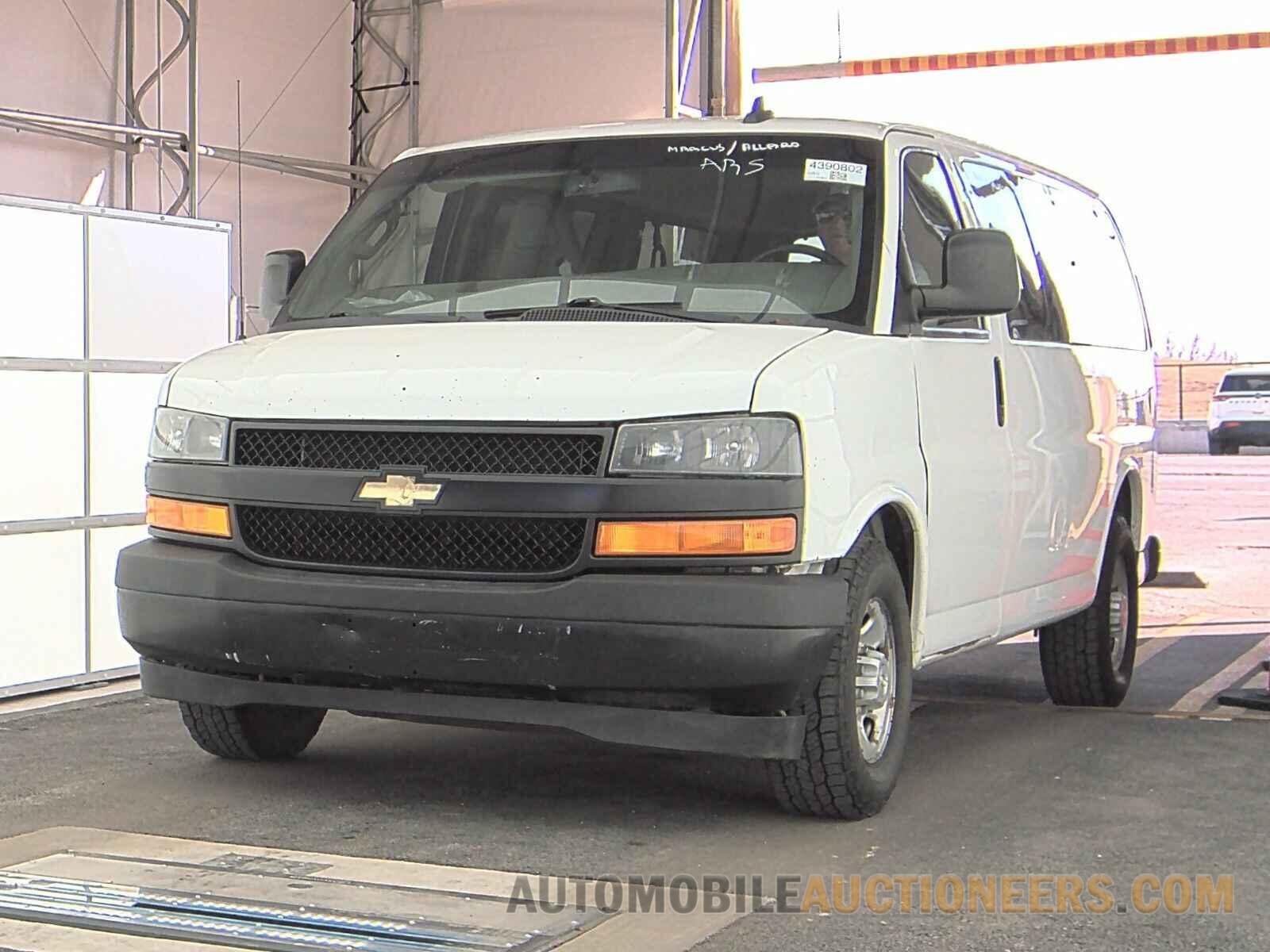 1GAWGEFG4J1211178 Chevrolet Express 2500 2018