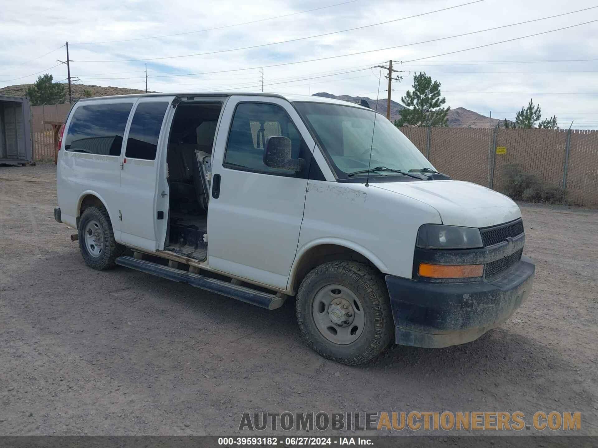 1GAWGEFG4L1174832 CHEVROLET EXPRESS PASSENGER 2020