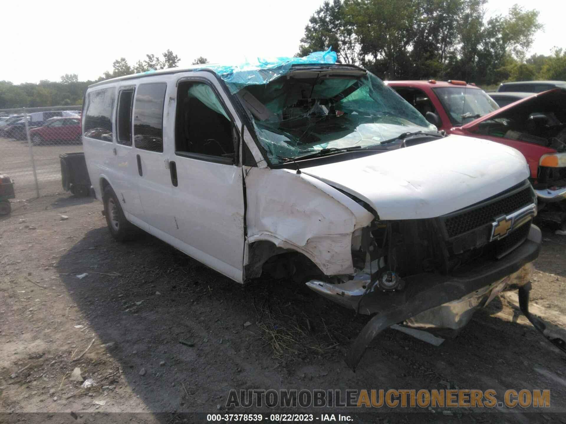 1GAWGFFG0J1304303 CHEVROLET EXPRESS PASSENGER 2018