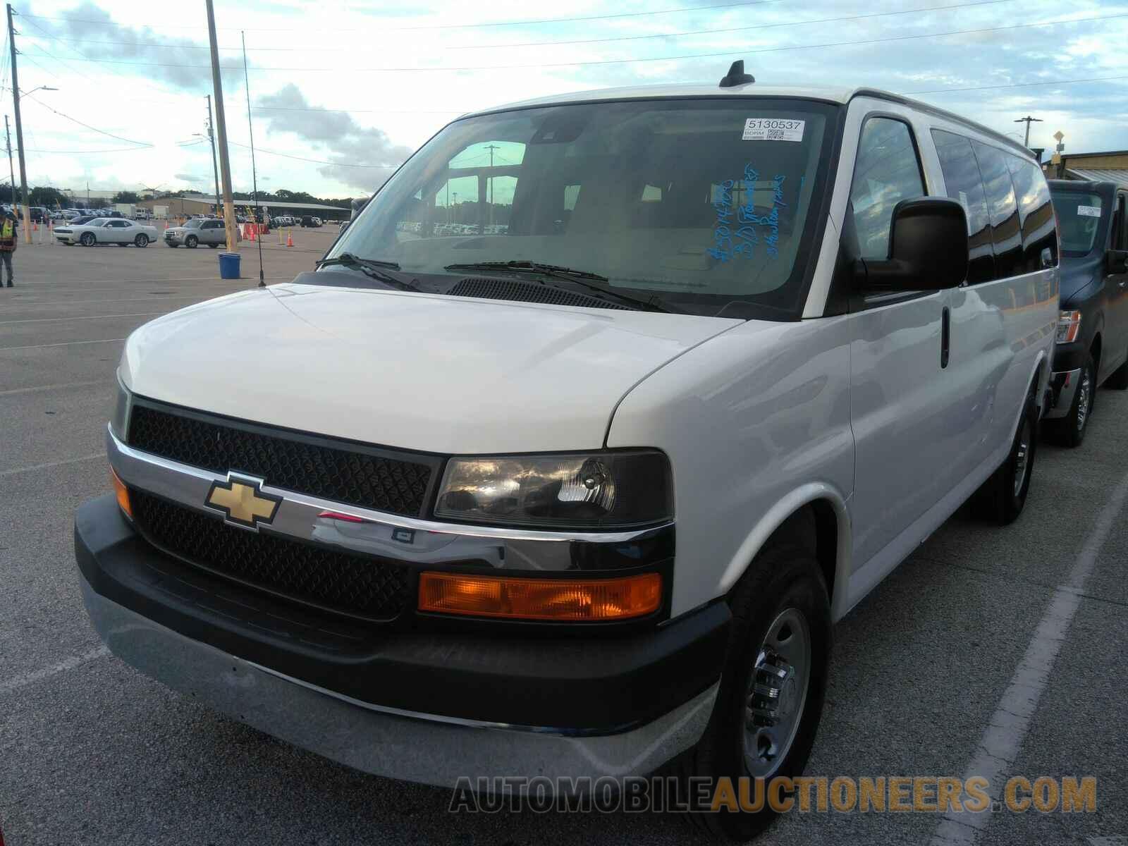 1GAWGFFG1L1144922 Chevrolet Express Passenger 2020