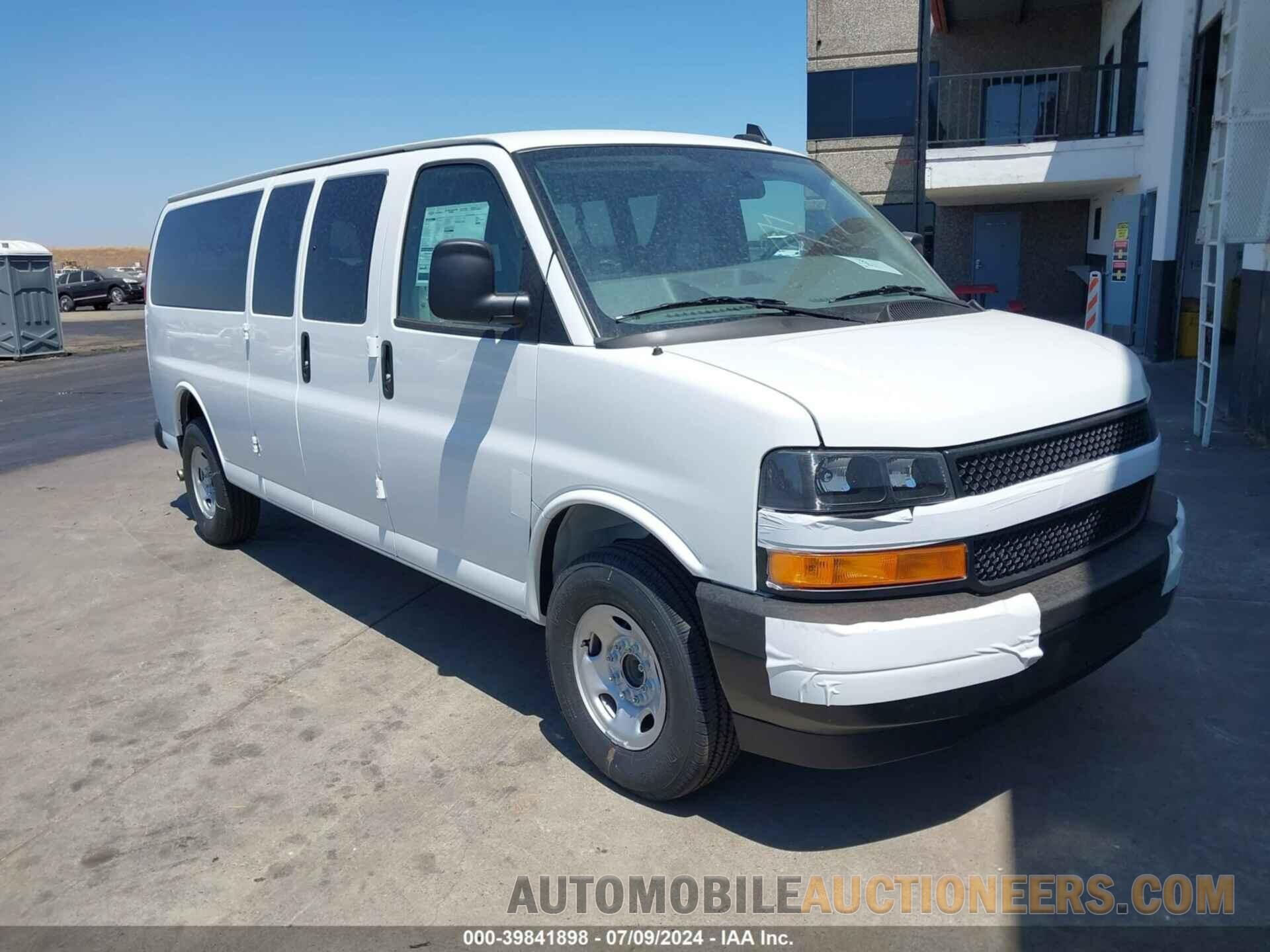 1GAZGNFP0R1203975 CHEVROLET EXPRESS PASSENGER 2024