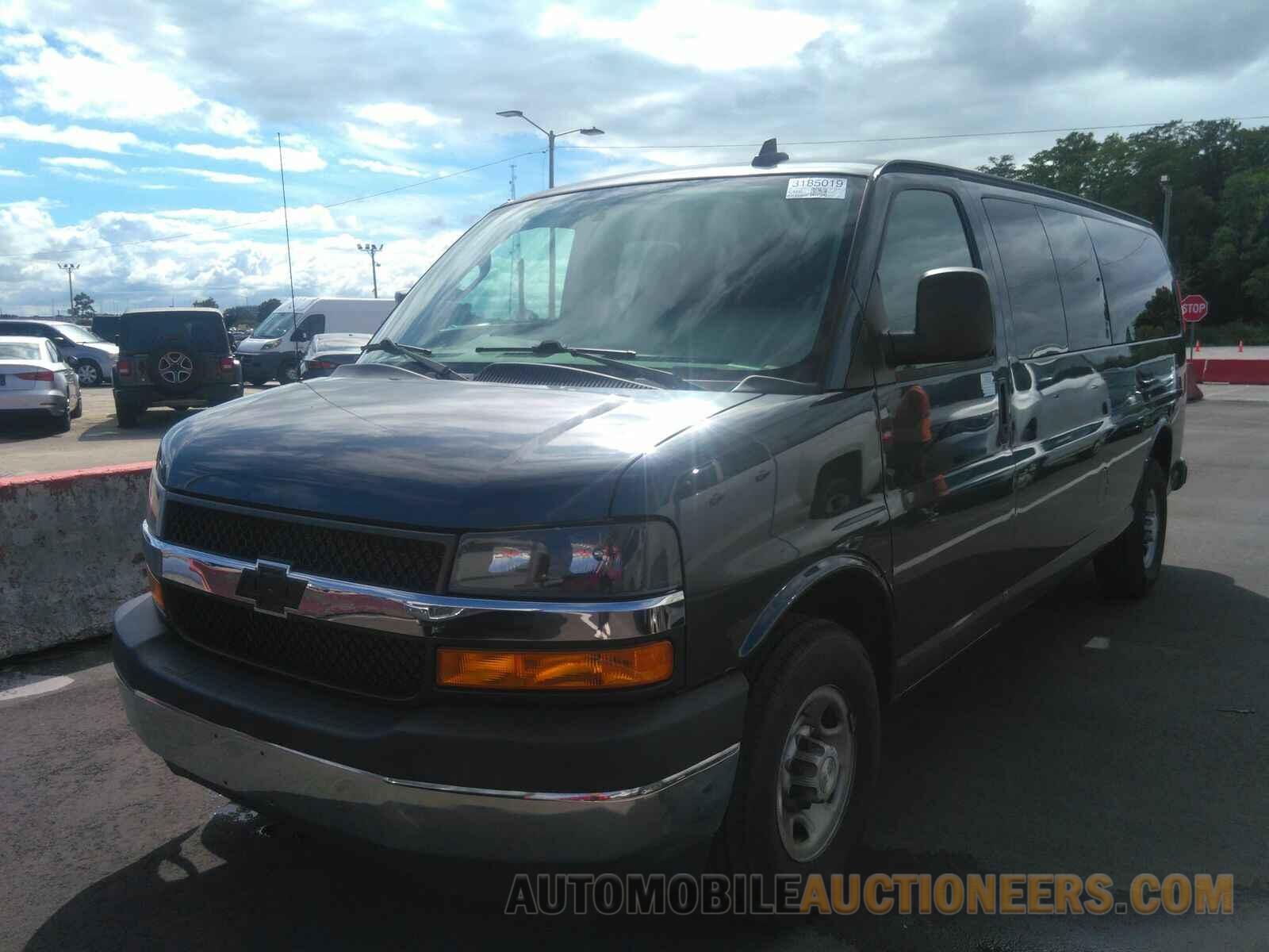 1GAZGNFP5K1242910 Chevrolet Express Passenger 2019