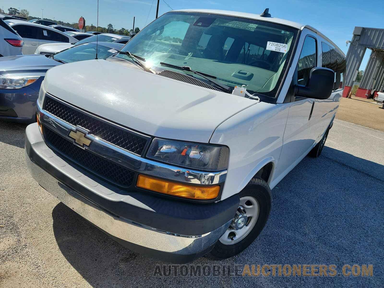 1GAZGPFG0K1364215 Chevrolet Express 2019