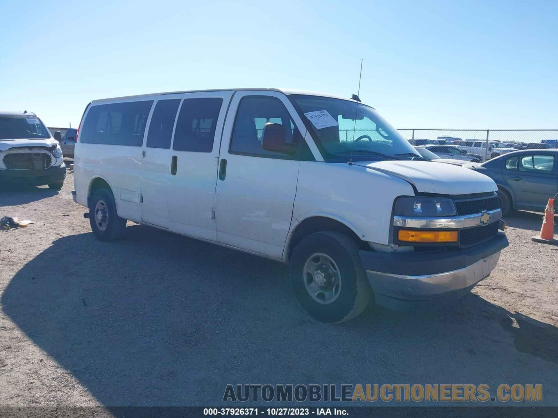 1GAZGPFG1J1244258 CHEVROLET EXPRESS PASSENGER 2018