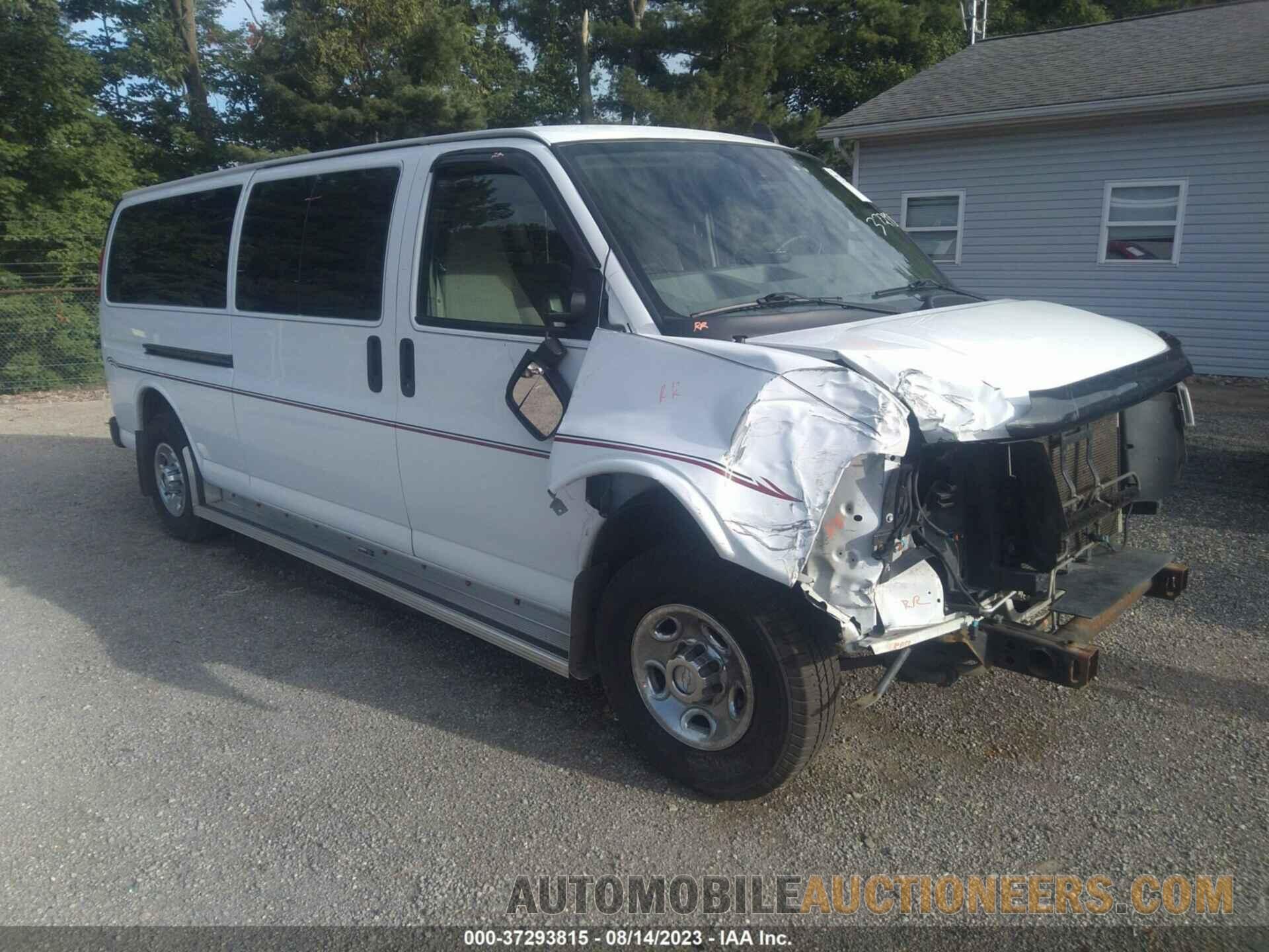 1GAZGPFG1K1204117 CHEVROLET EXPRESS PASSENGER 2019